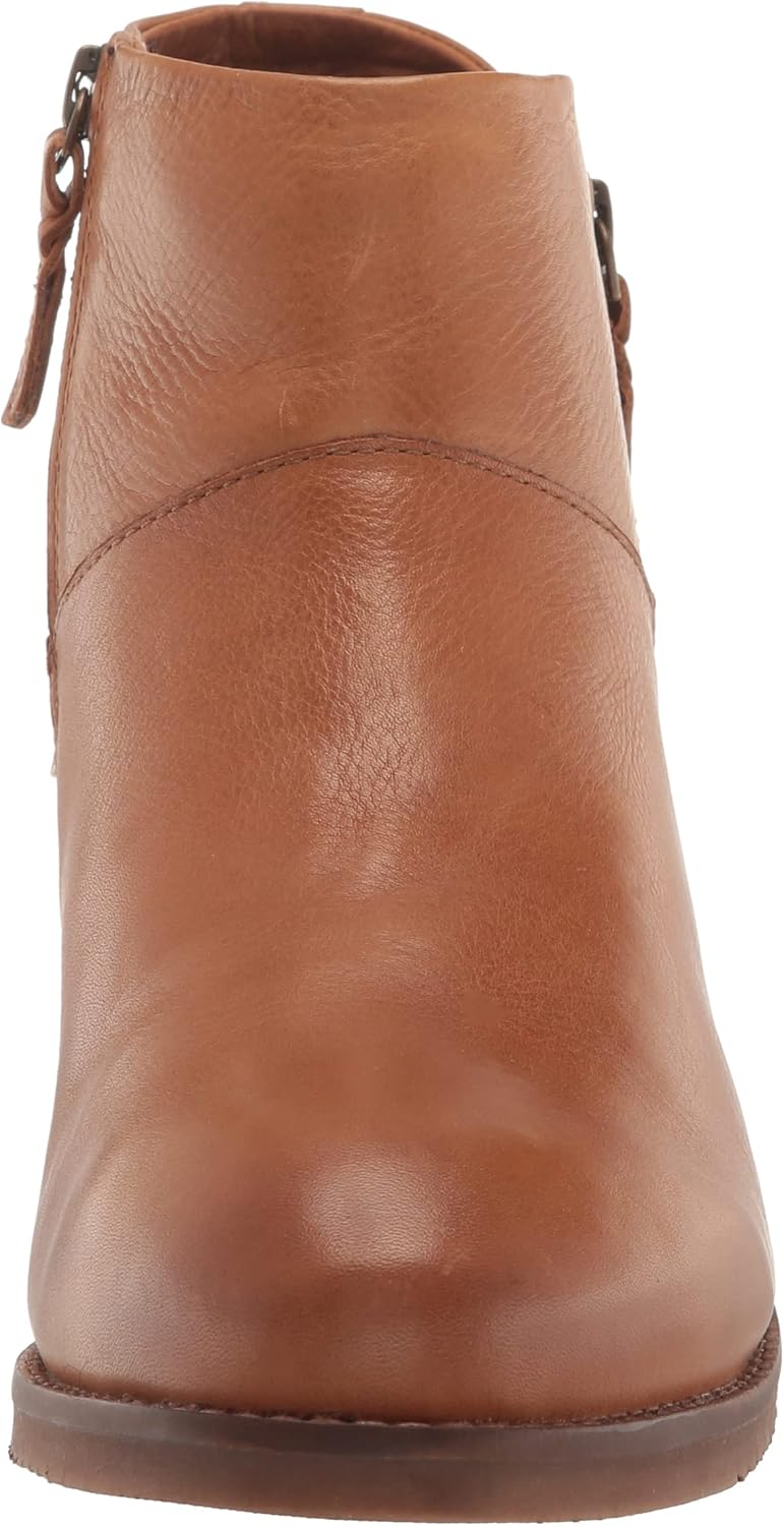 SoftWalk Women's Roselle