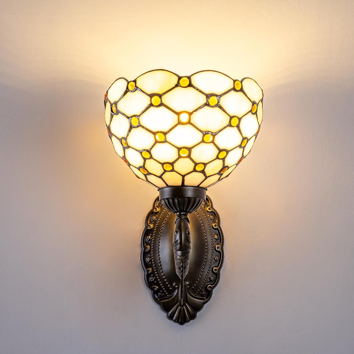 Tiffany Style Wall Sconce White Amber Beads Stained Glass Lamp with 8-inch Lampshade for Bedroom Hallway Living Room Home Office