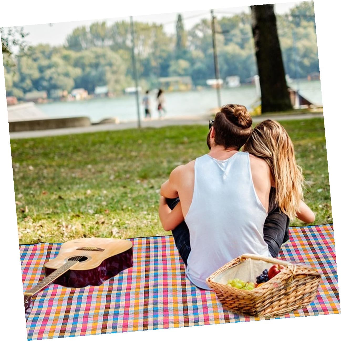 Waterproof Leather Strap Picnic Blanket 150x200cm, Thick Outdoor Camping Mat Cushion for Beach, Park, Hiking, Moisture Resistant Ground Mat with Carry Strap