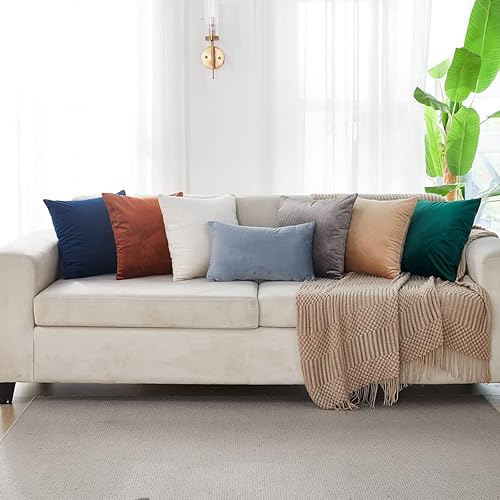 Miniatura 5 de Juego de 2 fundas de almohada decorativas de terciopelo suave y grueso de 20 x 20 pulgadas para sofá, cama, silla, color verde oscuro