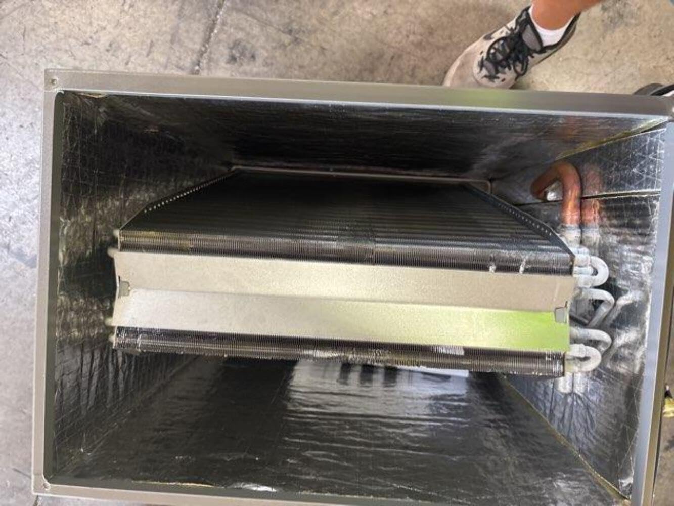 Dwyer 2002AV Magnehelic Differential Pressure Gauge, Type, 0 to 2" WC