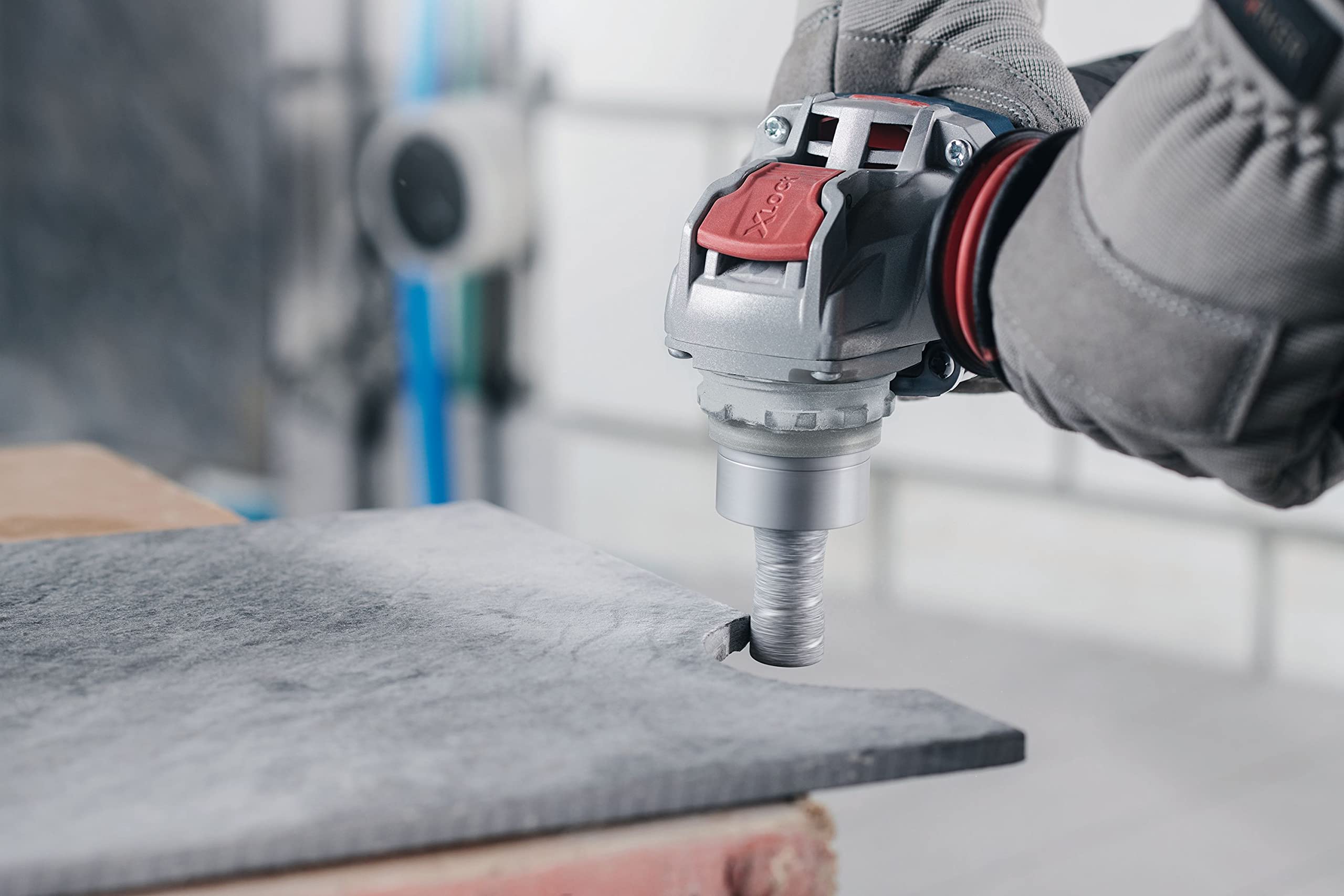 Bosch 1x PRO Multi Material Diamanttrockenbohrkronen für X-Lock und kleine Winkelschleifer (für Fliesen, Harte Fliesen, Ø 83 mm, Professional Zubehör Kleiner Winkelschleifer)