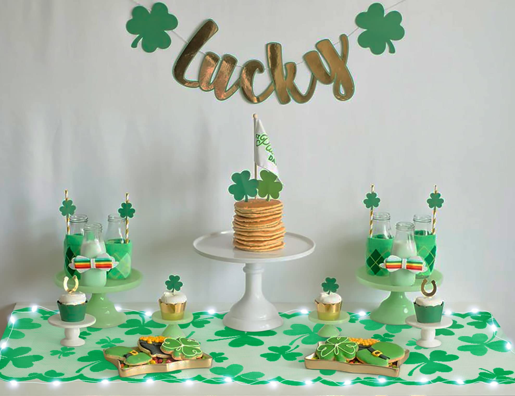 Tischläufer St. Patrick's Day – 35,6x182,9 Cm, Grüne Kleeblätter Auf Weiß, Aus Polyester, Für Partys & Deko