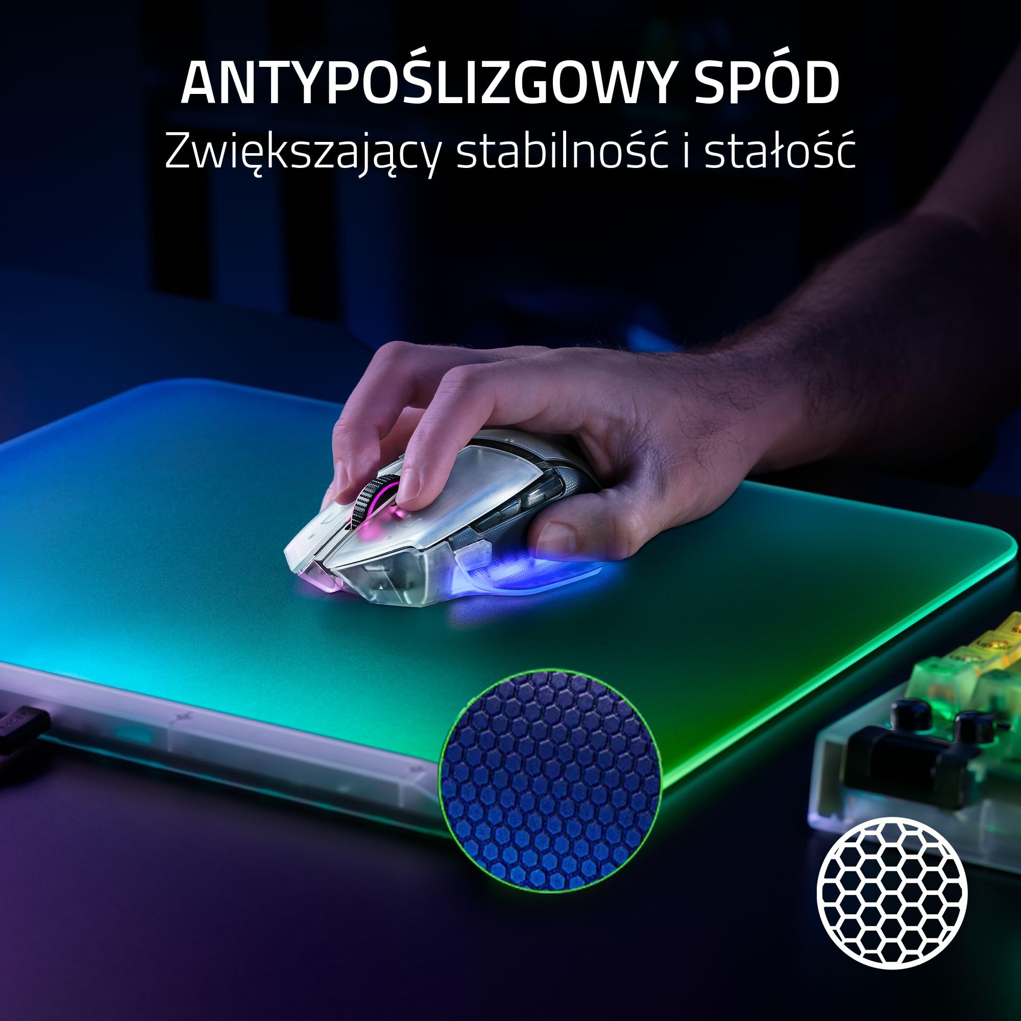 Razer Firefly V2 Pro Phantom White - W pełni podświetlana podkładka pod mysz do gier RGB - Powierzchnia z mikrostrukturą - Antypoślizgowa podstawa - Hub USB - 360x278 mm | Edycja Phantom White