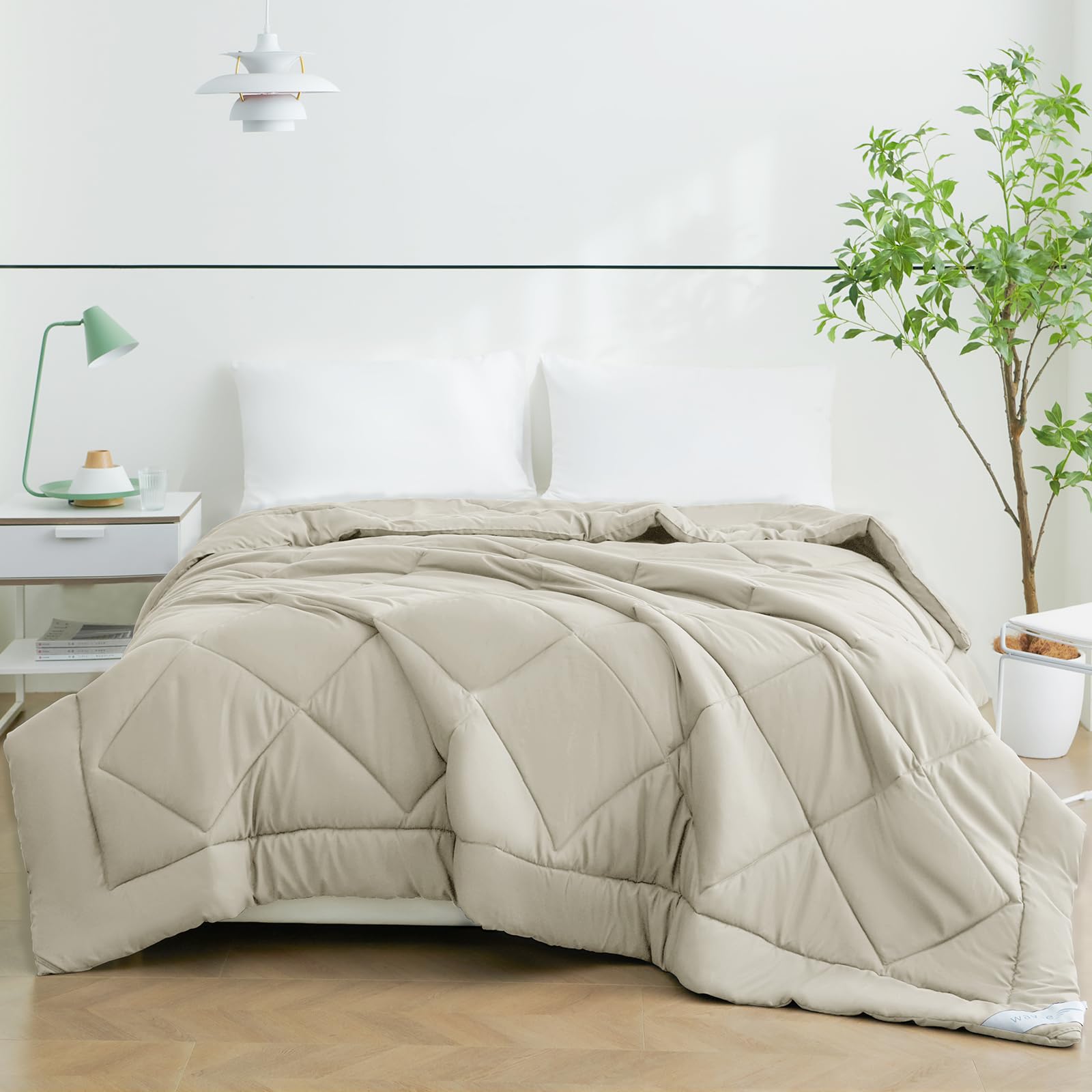 WAVVE Piumino Letto Matrimoniale, 220x240 cm, Beige | Piumone Leggero in Microfibra Morbida, Imbottitura Premium e Traspirante in Fibra, Ideale per Primavera, Estate ed Autunno