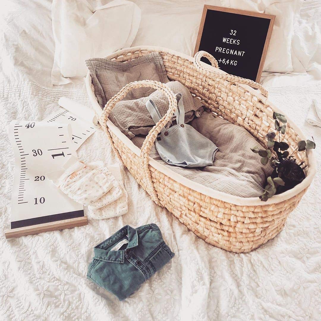 Couffin pour bébé fait à la main avec support pliant et matelas triple épaisseur (Support blanc)