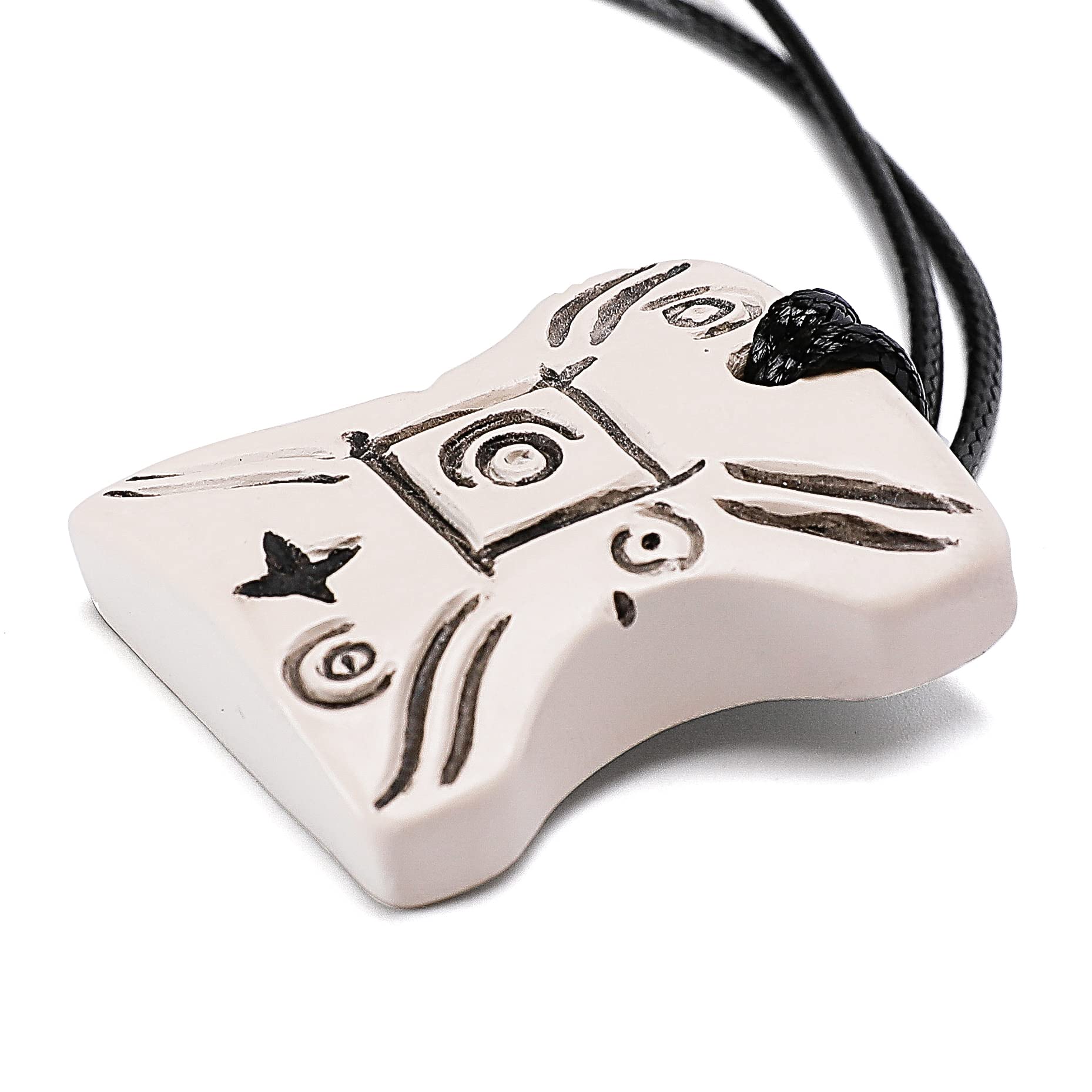 ASVP Shop Japor Snippet Necklace Padme Vintage Look With Engraved Finish, One Size, Faux Leather, Japor, One Size, Resin, japor