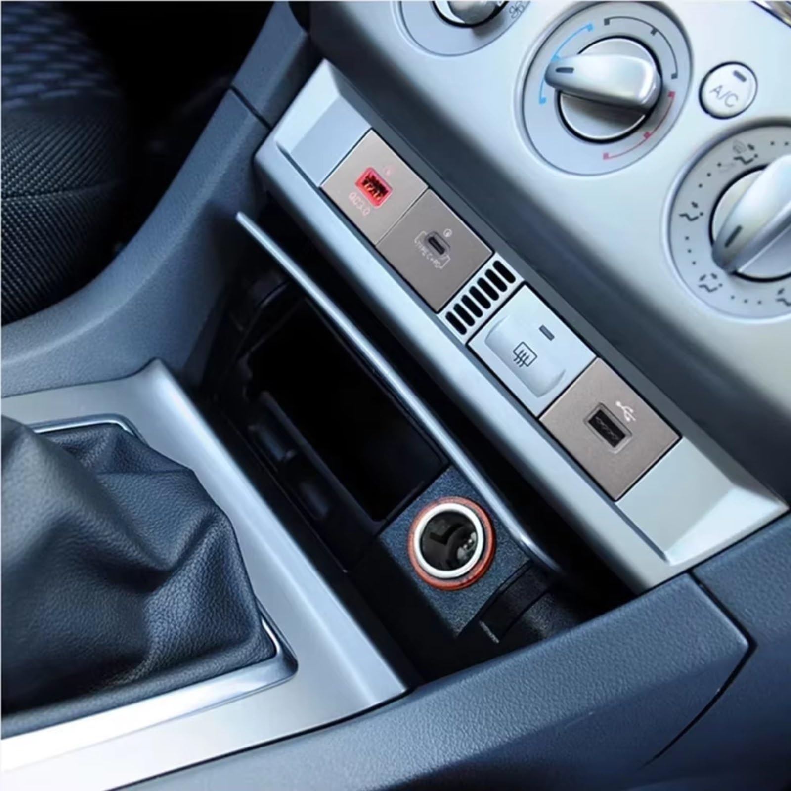 Konsole USB-Buchse Kompatibel Mit Ford Für Focus 2 Für Mk2 2009–2011 Auto Dual Für Typ-C Schnellladegerät Schnittstellenbuchse Mobiltelefon USB-Ladeanschluss
