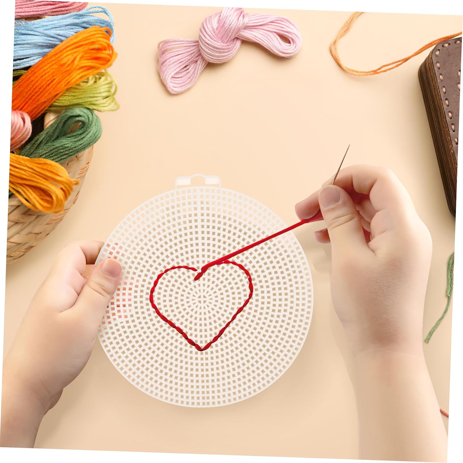 CIMAXIC Round Plastic Canvas Sheets Cross Stitch Mesh Embroidery Blank Canvas Wear-Resistant Mesh Portable Craft Sheet Mesh Sheet for Stitching