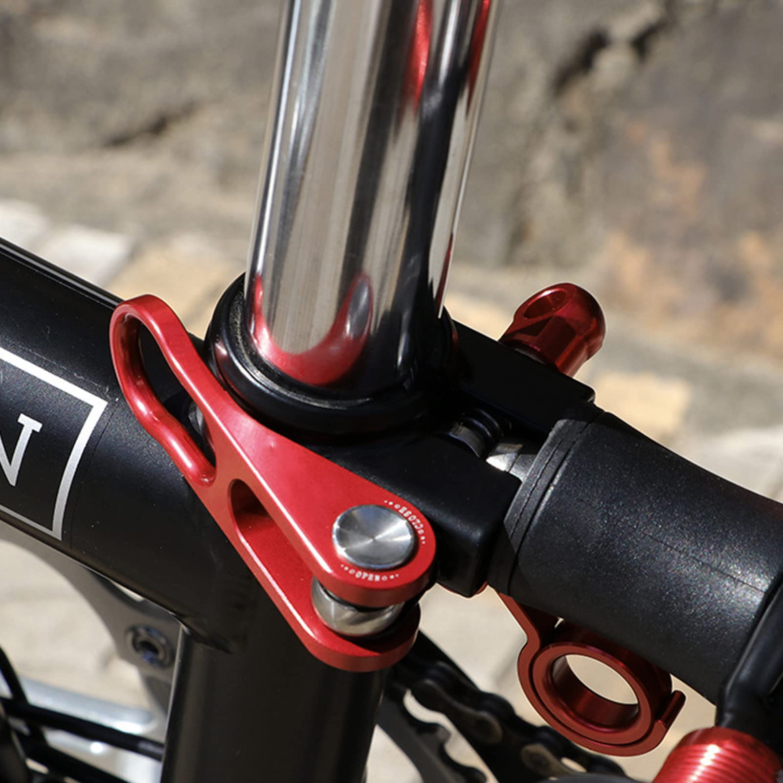 Morsetto a sgancio rapido per reggisella e clip per il telaio posteriore, morsetto in lega di alluminio per reggisella per bici pieghevole, design leggero e resistente all (Rossa)