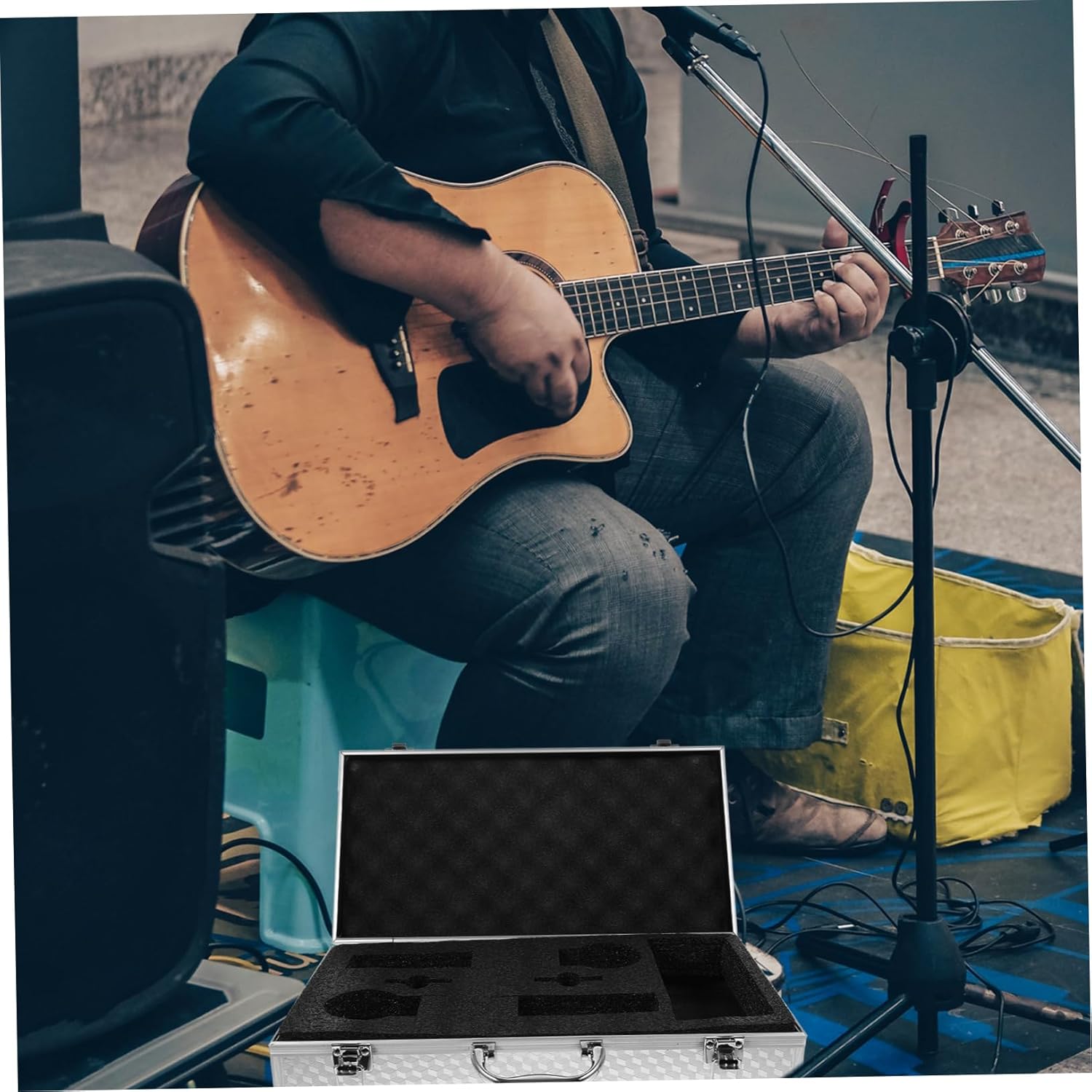 Travel Microphone Enclosure for Handheld Mics Gator Style Suitcase Case Briefcase for Men