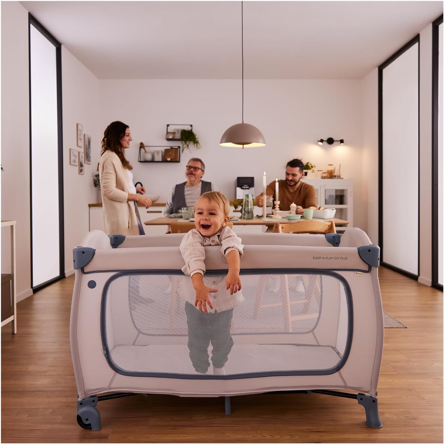 hauck Sleep N Play Go Plus łóżeczko podróżne dla dzieci z kółkami, torba transportowa i duży pokrowiec do zabawy, małe składane, łóżeczko podróżne dla niemowląt od urodzenia do 15 kg, (Dusty Blue)