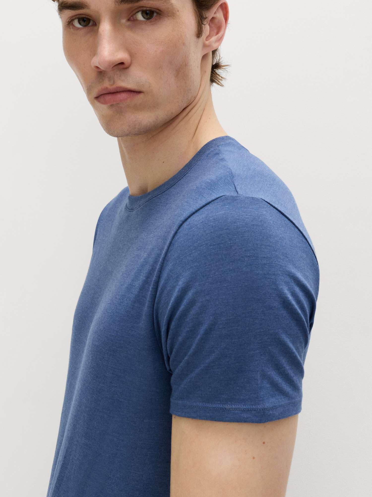 Marks & Spencer Hauts Thermiques Légers Heatgen™ Homme Lot de 2 Manches Courtes, Coupe Standard