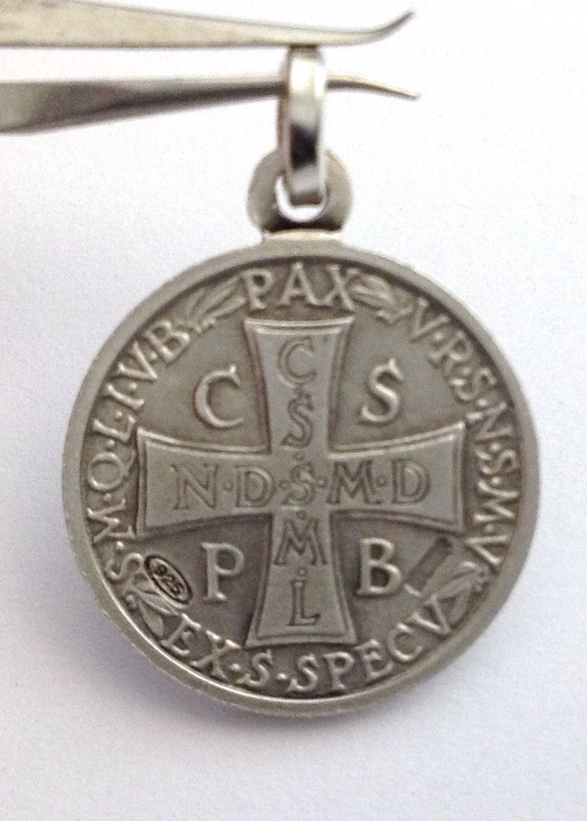 Medalla de San Benito de Plata de Ley 925 - Las medallas de Los Patronos