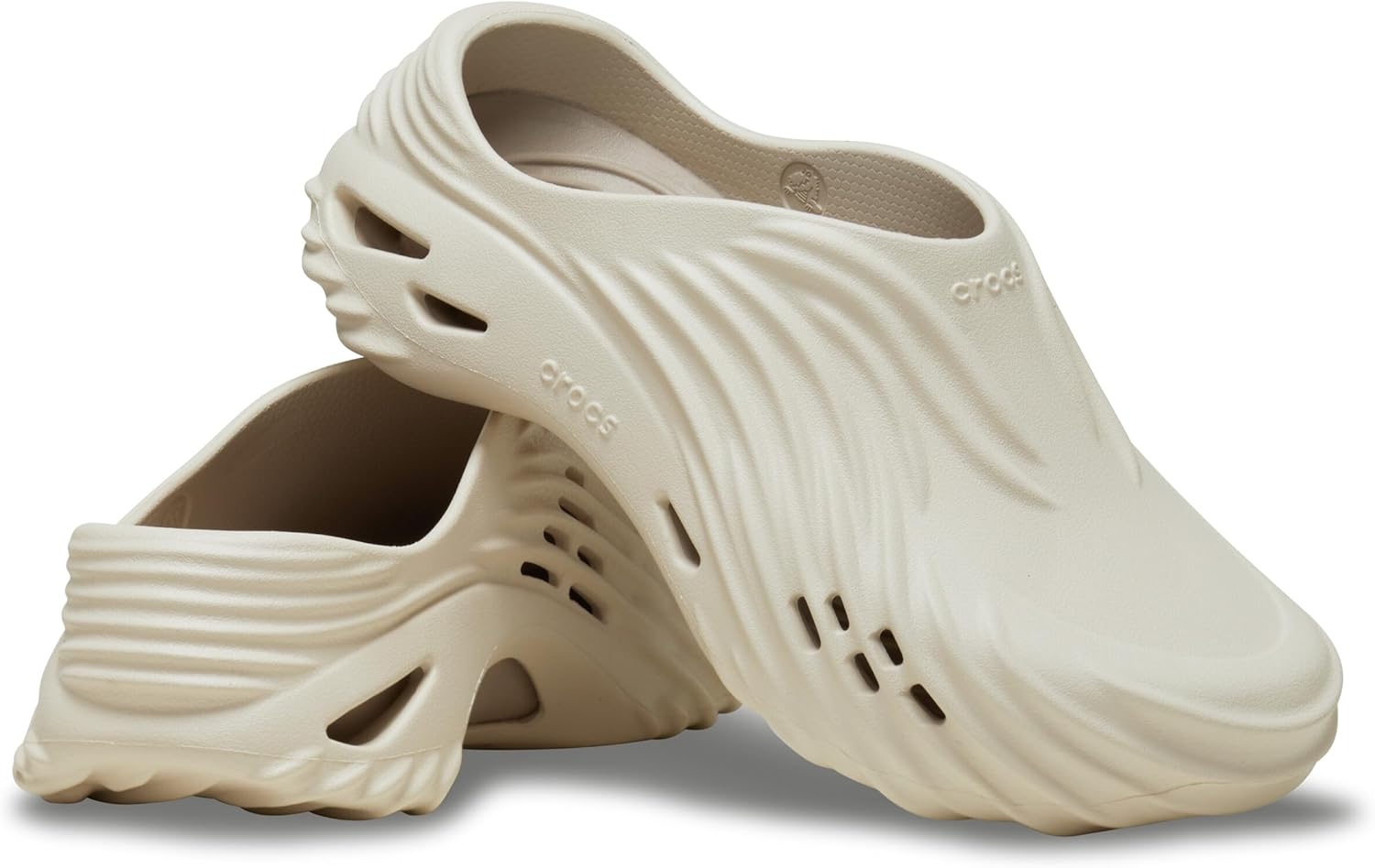 Crocs Unisex-Adult Echo Wave Clogs
