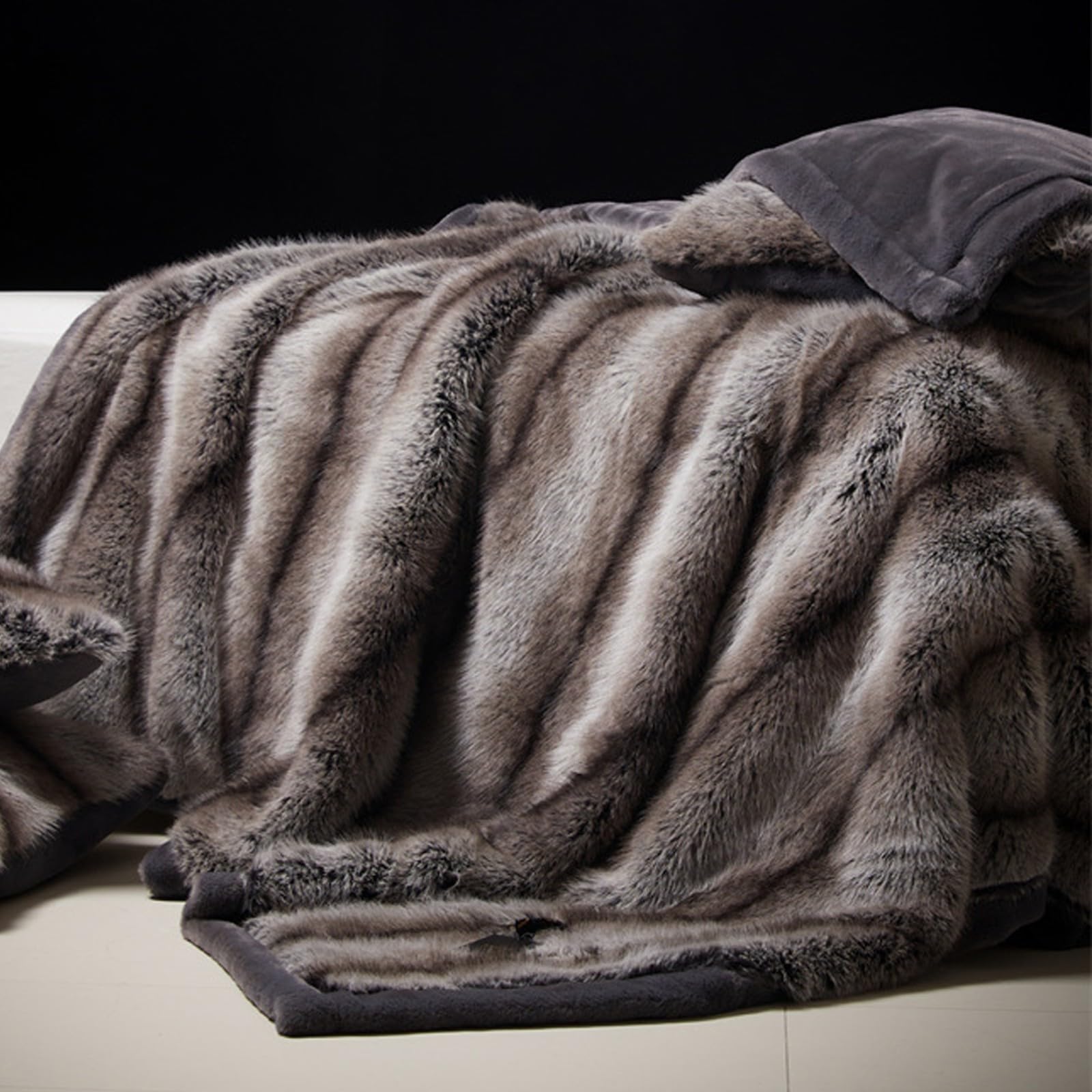 Faux Fur Throw Blanket Long Pile Luxury Fluffy Faux Fur Golden With Brown Tipped Blankets Throws For Home Couch Decoration(D,200 * 230 CM/ 5Kg)