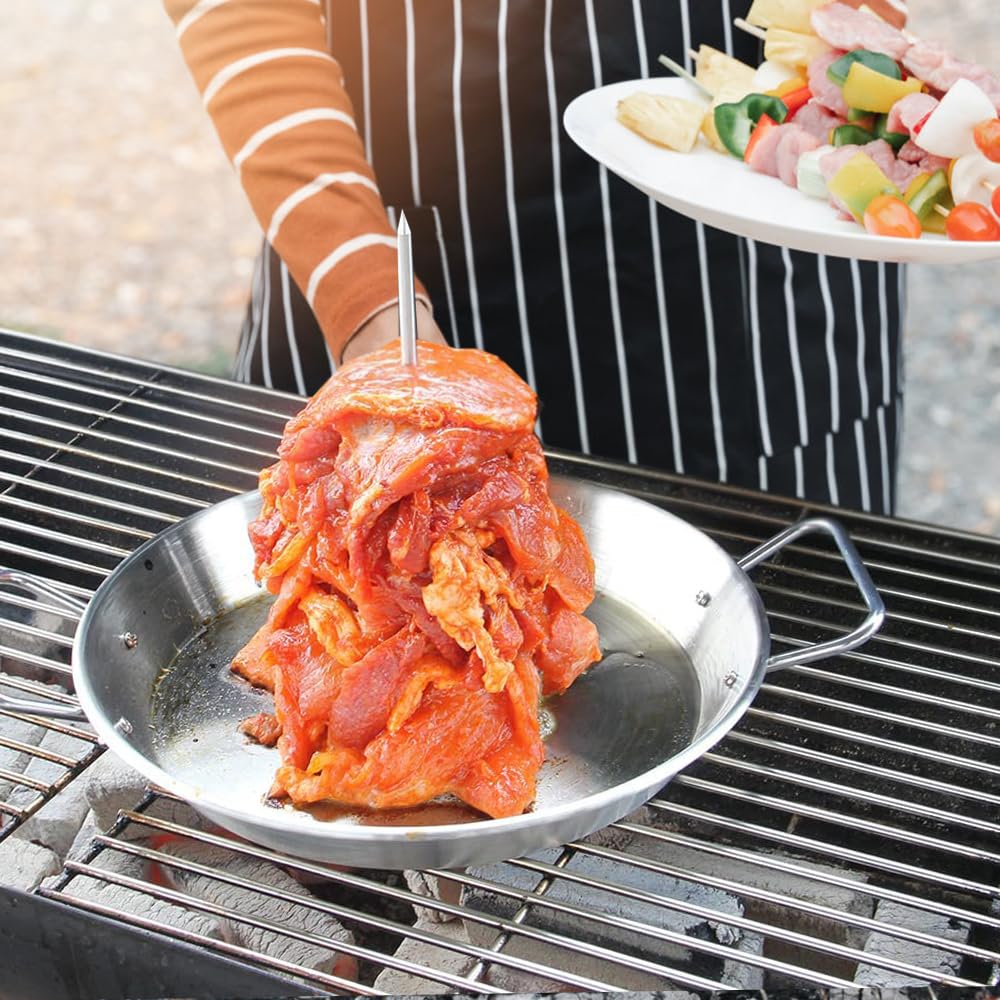 Pionowy stojak na szpikulce do mięsa z 3 wymiennymi kolcami, brazylijski stojak na kebaby do grillowania z tacą ociekową na całe kurczaki, ryby, kiełbasy, stek - zawiera czerwone i czarne szczotki
