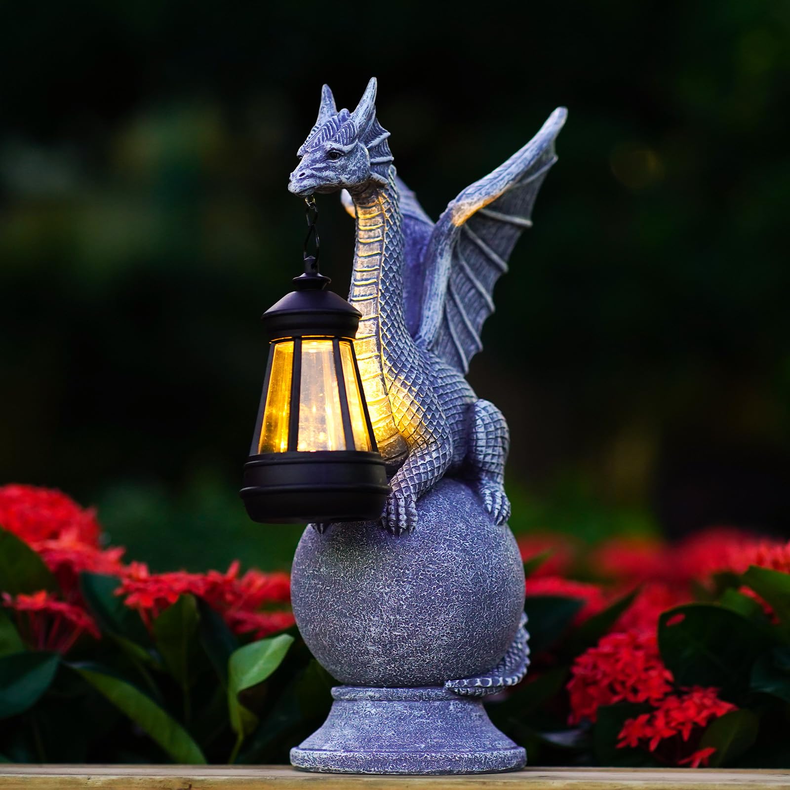 Goodeco Drachenstatue mit Solarlicht, Figur stehend auf Kugel, Rasendekoration, Outdoor-Statue für Terrasse, Balkon, Hof, einzigartiges Geschenk