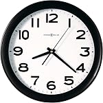 Howard Miller Kenwick Horloge murale 625-485 – Boîtier noir, design rond classique de 13,5 pouces, cadran blanc, verre optique cristal, décoration maison moderne, mouvement à quartz