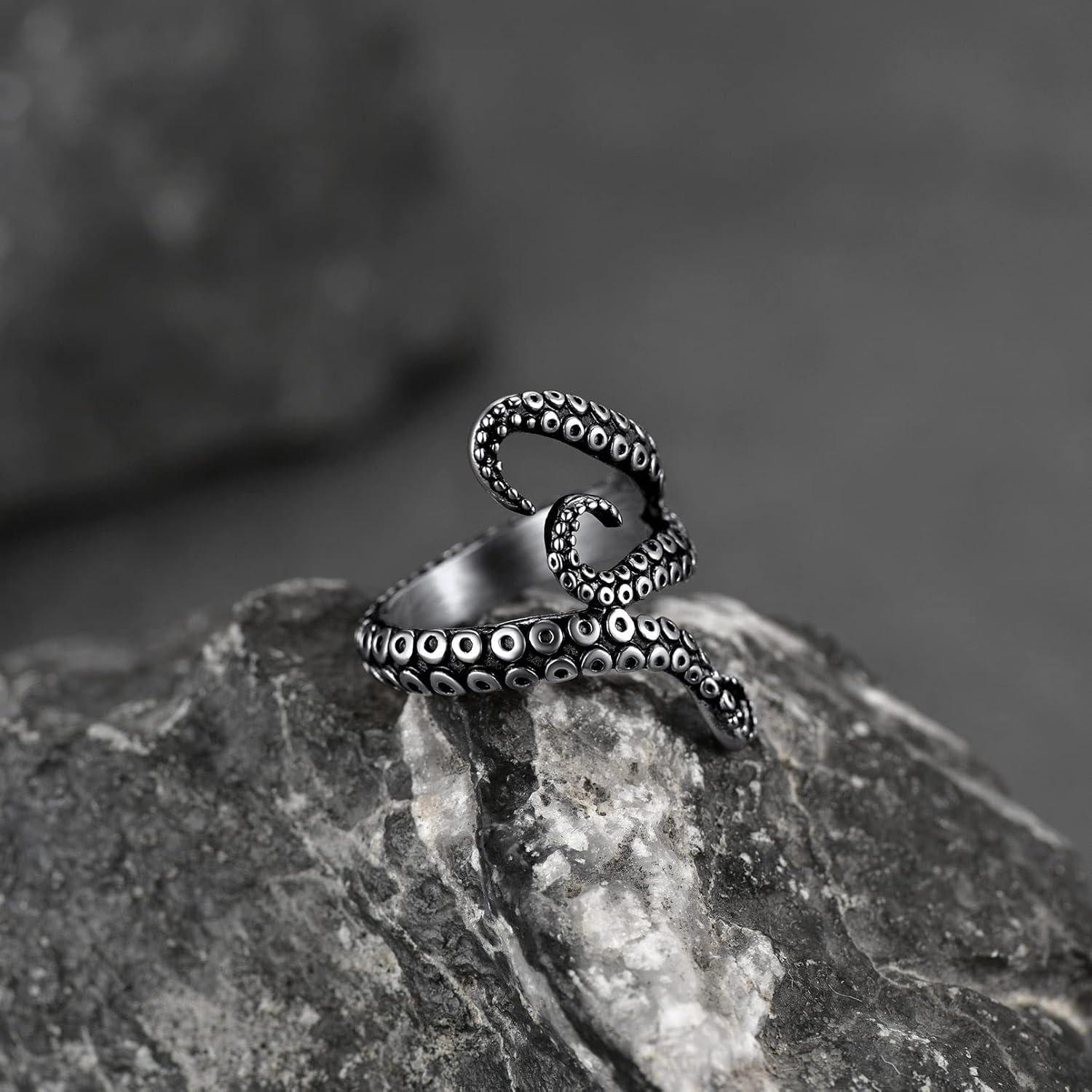 FaithHeart Punk Animals Rings for Men, Gothic Viking Raven/Octopus Stainless Steel Ring Cool Statement Rings with Gift Box