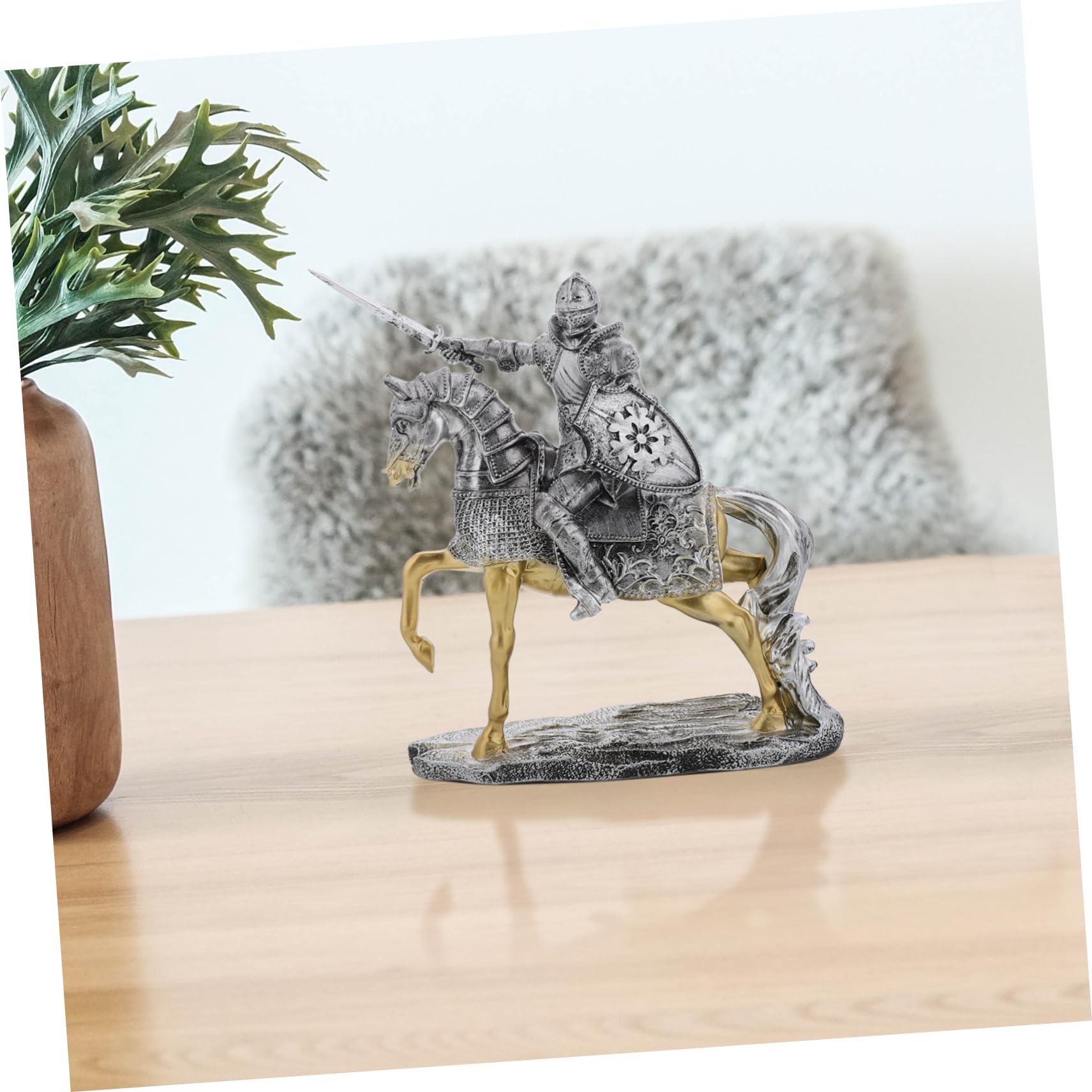 Supvox Silberne Miniatur Ritterfigur aus Kunstharz für Tischdekoration | Vintage Optik mit Feinen Details, Vielseitig Platzierbar für Büro und Zuhause, Kompakte Sammlerstatue