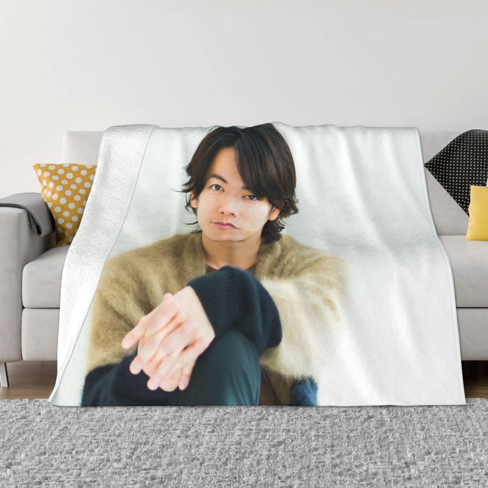 Amazon｜写真 佐藤健 (1)(1) フランネル毛布 ブランケットカバー
