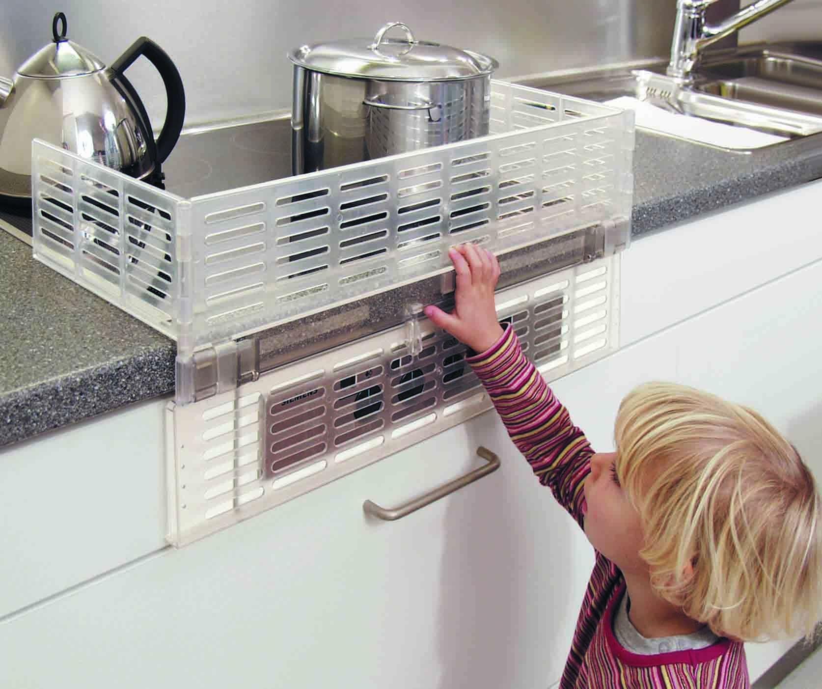 Reer Herdschutzgitter mit Schalterabdeckung, zum Zusammenklappen, aus Kunststoff, transparent