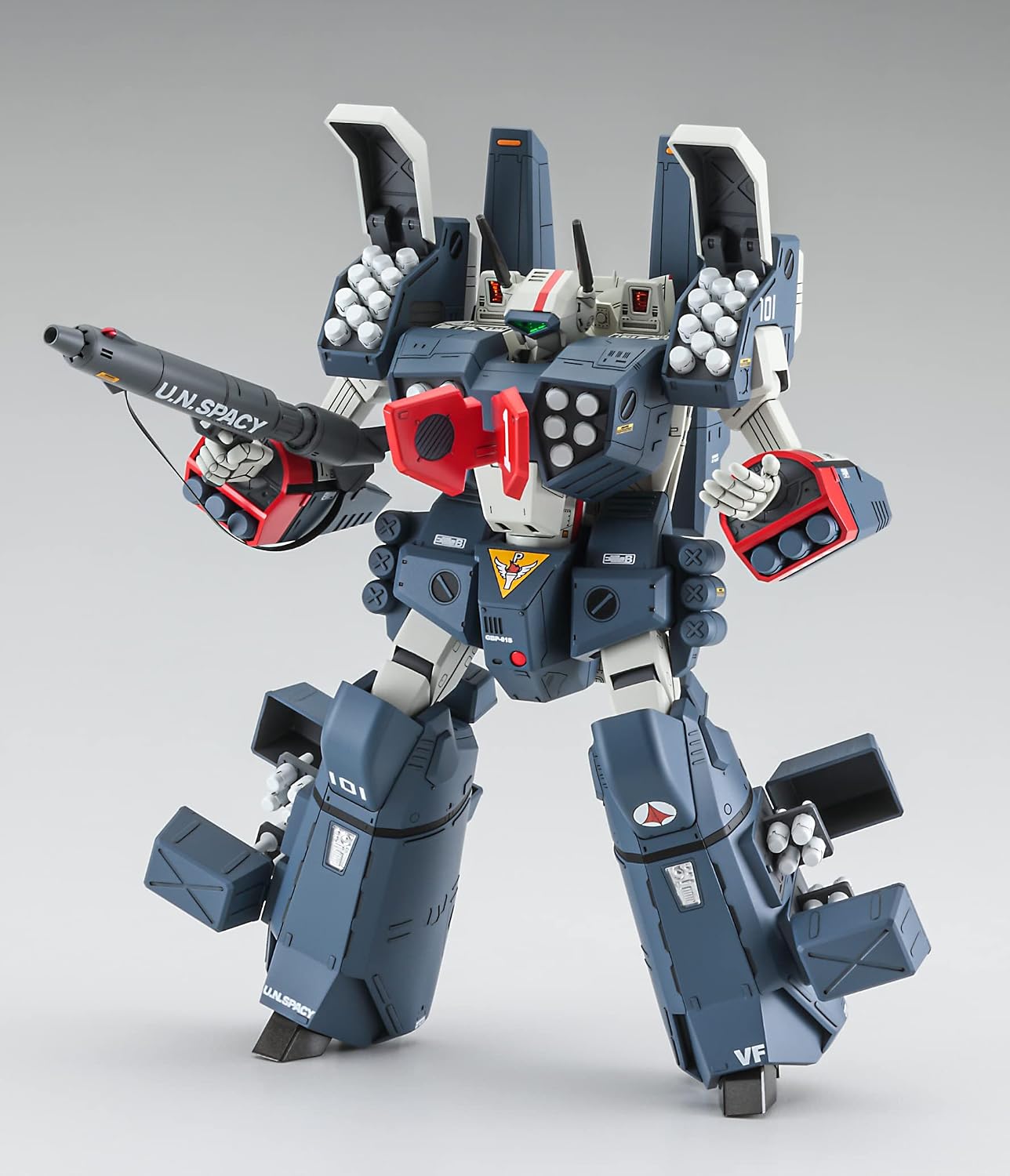 Hasegawa Super Dimension Fortress Macross VF-1J Armored Valkyrie (Battroid) 1/72 Scale Plastic Model 30 | Super Dimension Fortress, Plastic Model