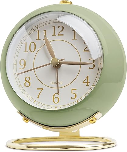 SHISEDECO Reloj de mesa pequeño, reloj despertador de mesa clásico sin tictac con luz de fondo, funciona con pilas, reloj de astronauta con vidrio