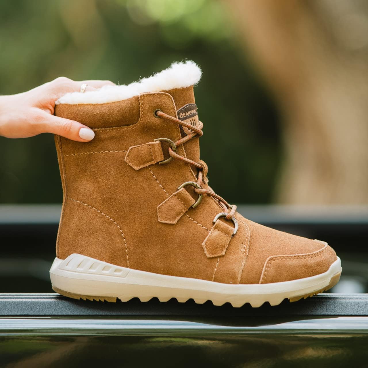 Miniatura 7 de BEARPAW Botas Tyra para mujer Botas clásicas de gamuza para mujer Botas cómodas con cordones