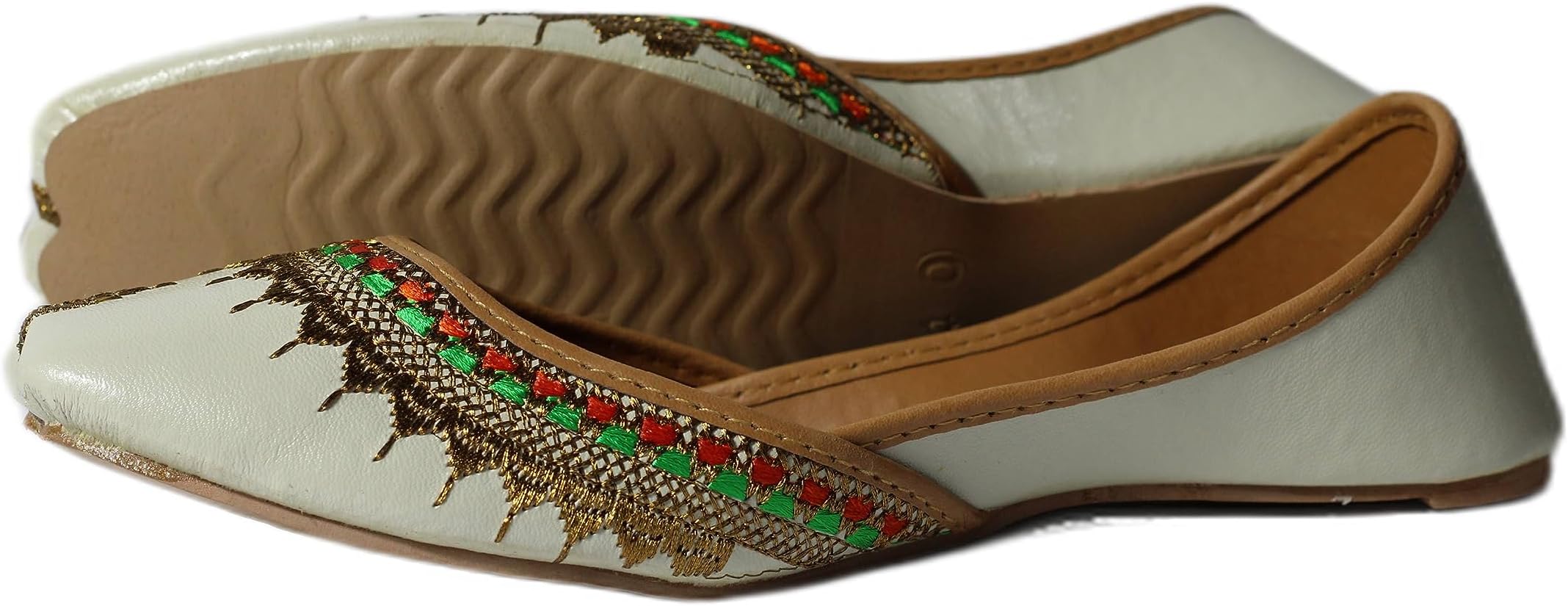 Zaroon Fahion Women Traditional Handmade khussa.Bite and pinch free jutti for women.Punjabi Formal style juti. Wedding mojari flats for girls.Bridal Ethnic style juti.