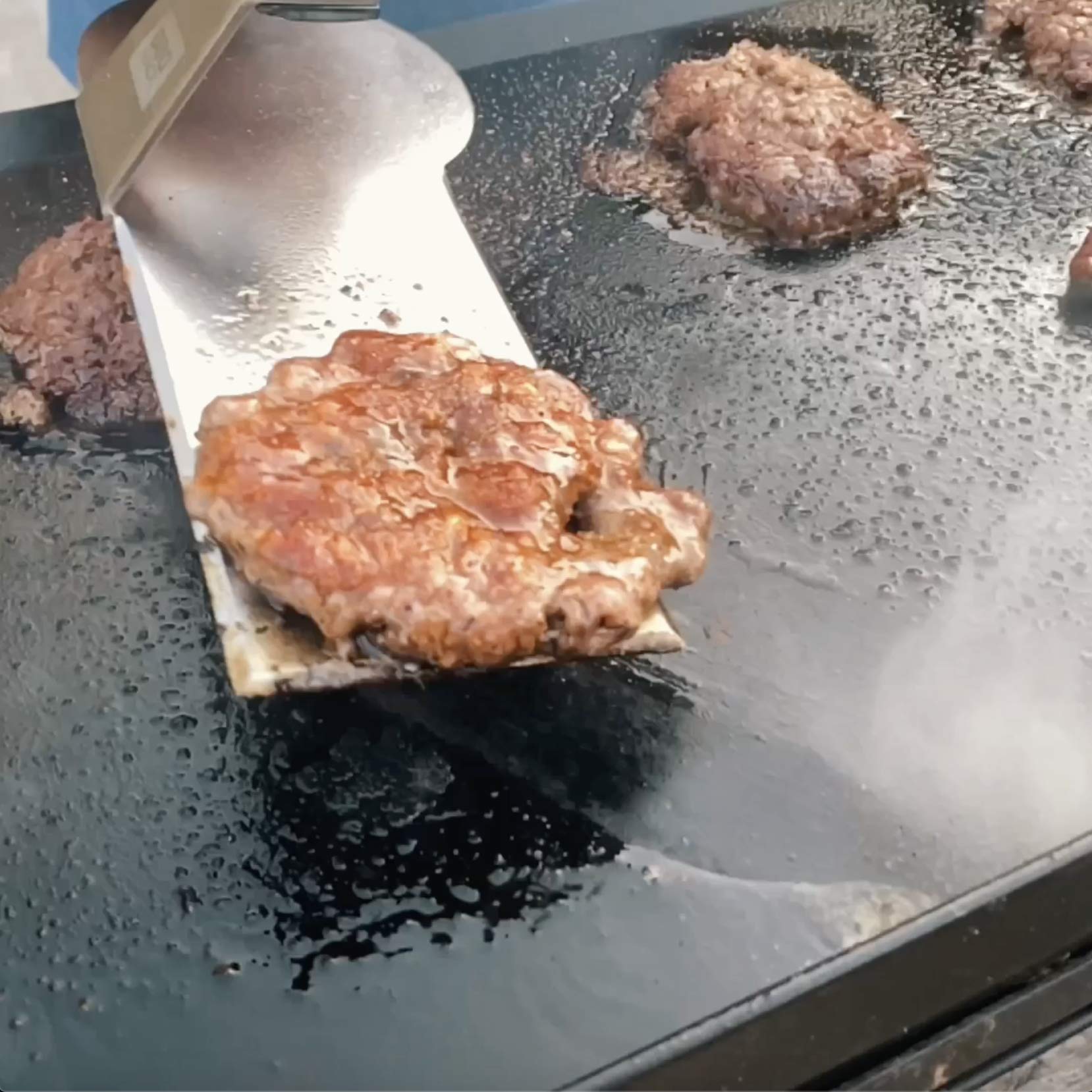 BBQ Hack Spatel Hack, Offset-Spatel und Presse für Outdoor-Kochen, Edelstahl-Metall-Grillzubehör, perfektes Grillwerkzeug für Zerkleinern von Burgern, Speckpresse, Fleisch und mehr.