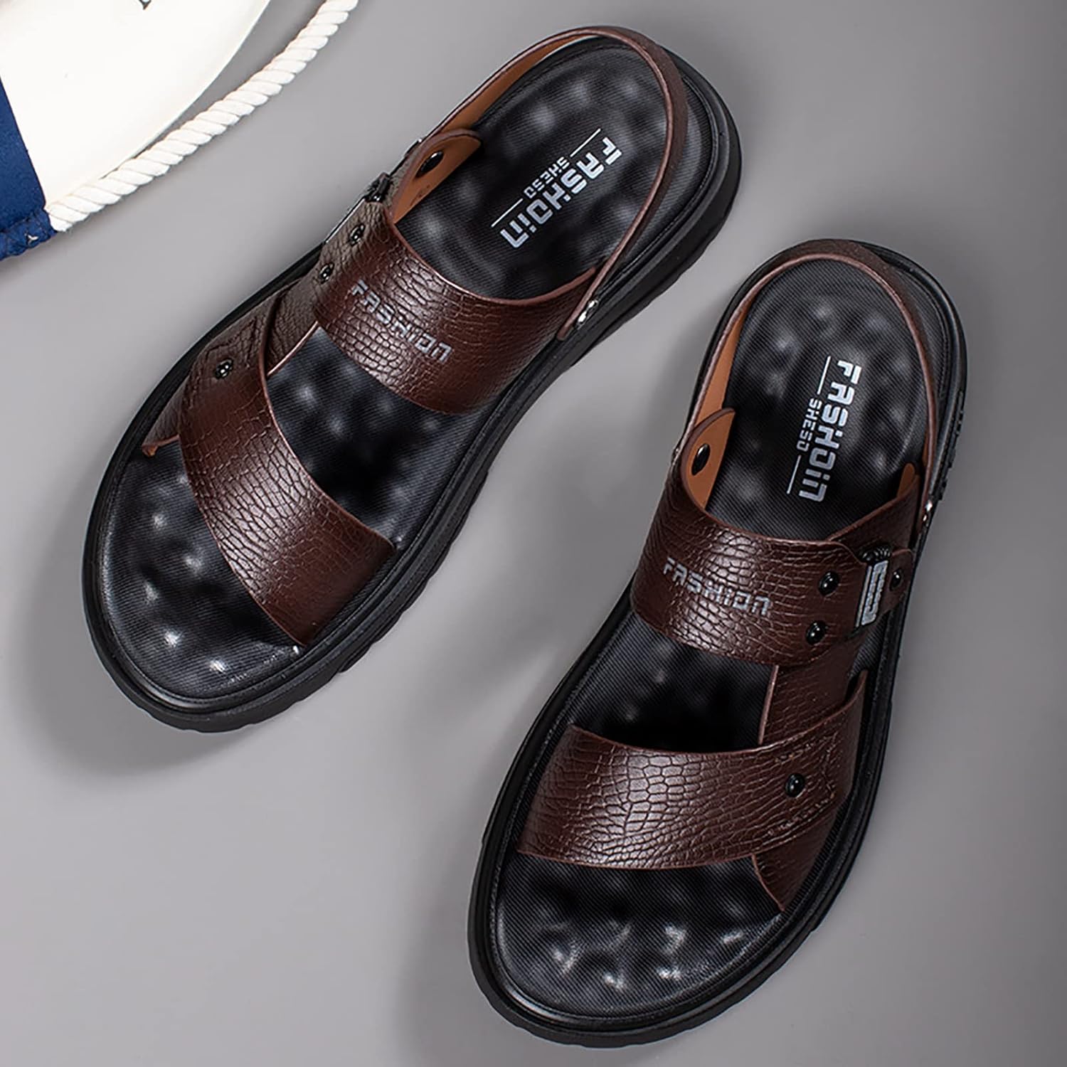 Stijlvolle holle heren lederen sandalen UK, ademende slip op gesloten