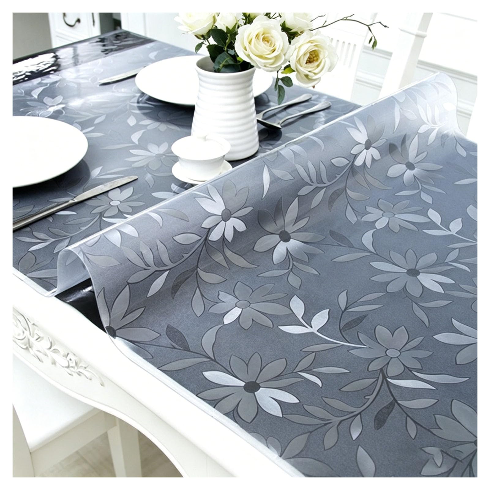 Nappe transparente imperméable pour éviter les taches sur la table