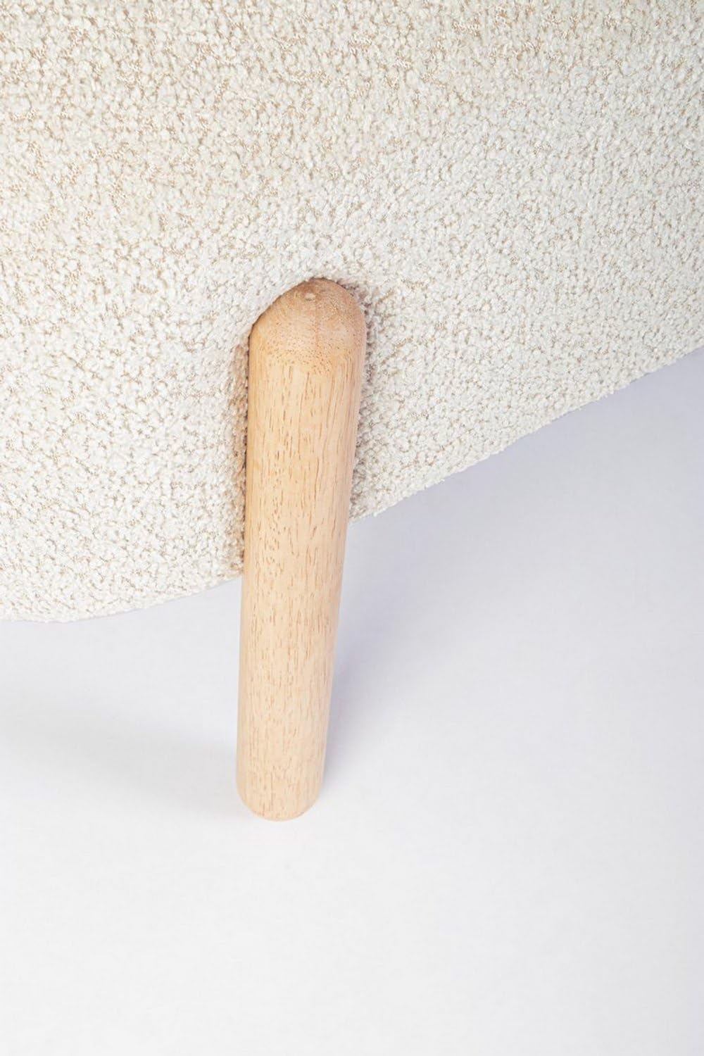 KONTE.DESIGN Panca DAYLA in tessuto effetto bouclé naturale e gambe in legno rubber wood