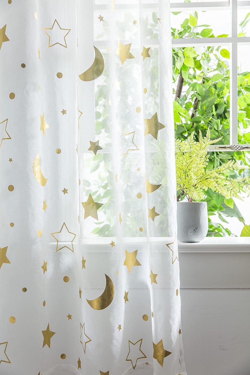 BOYOUTH Lot de 2 panneaux de voilage transparents à motif étoiles et lune pour décoration de fenêtre, rideaux avec passe-tringle pour chambre à coucher, bureau, salon, doré, 99 x 248 cm