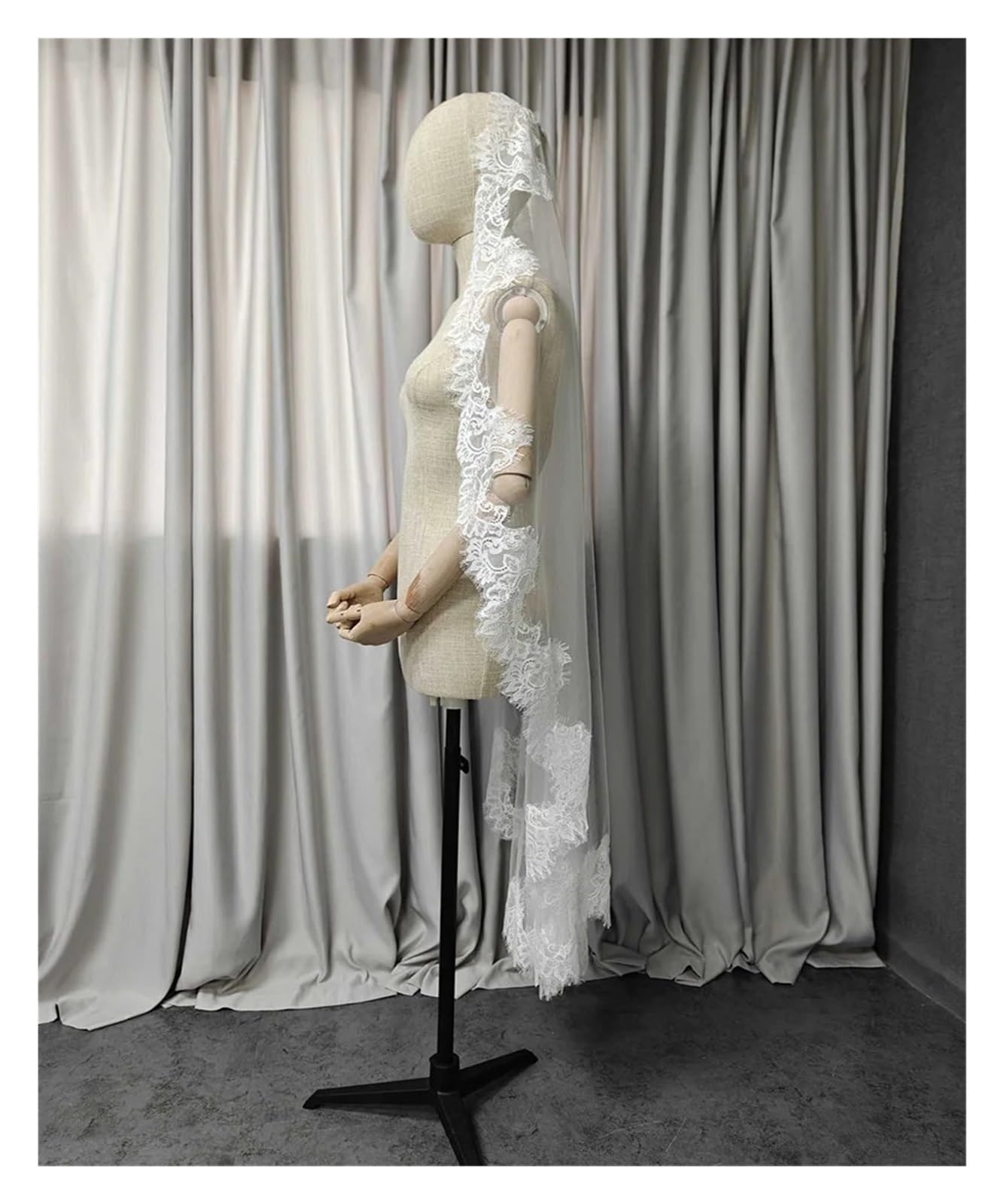 Schleier mit Wimpernspitze, einstöckig, 1 m/1,5 m/2 m, Hochzeit, mit verstecktem Kamm, elfenbeinfarben, Brautschleier(Ivory 150cm long)