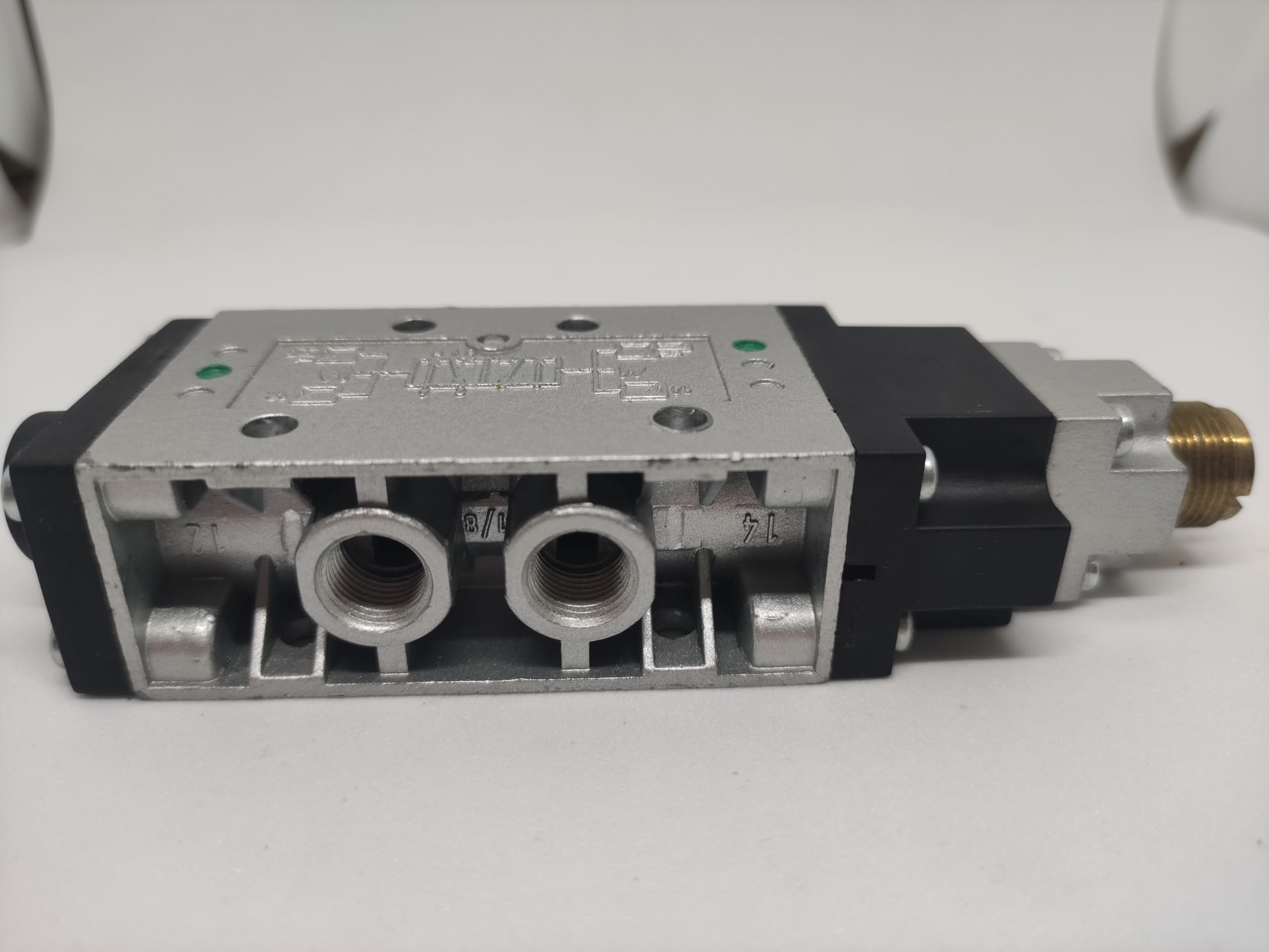 UNIVER AC-7010 5/2 Luftventil 1/8 Zoll Kugelspitze Zamak Aluminium