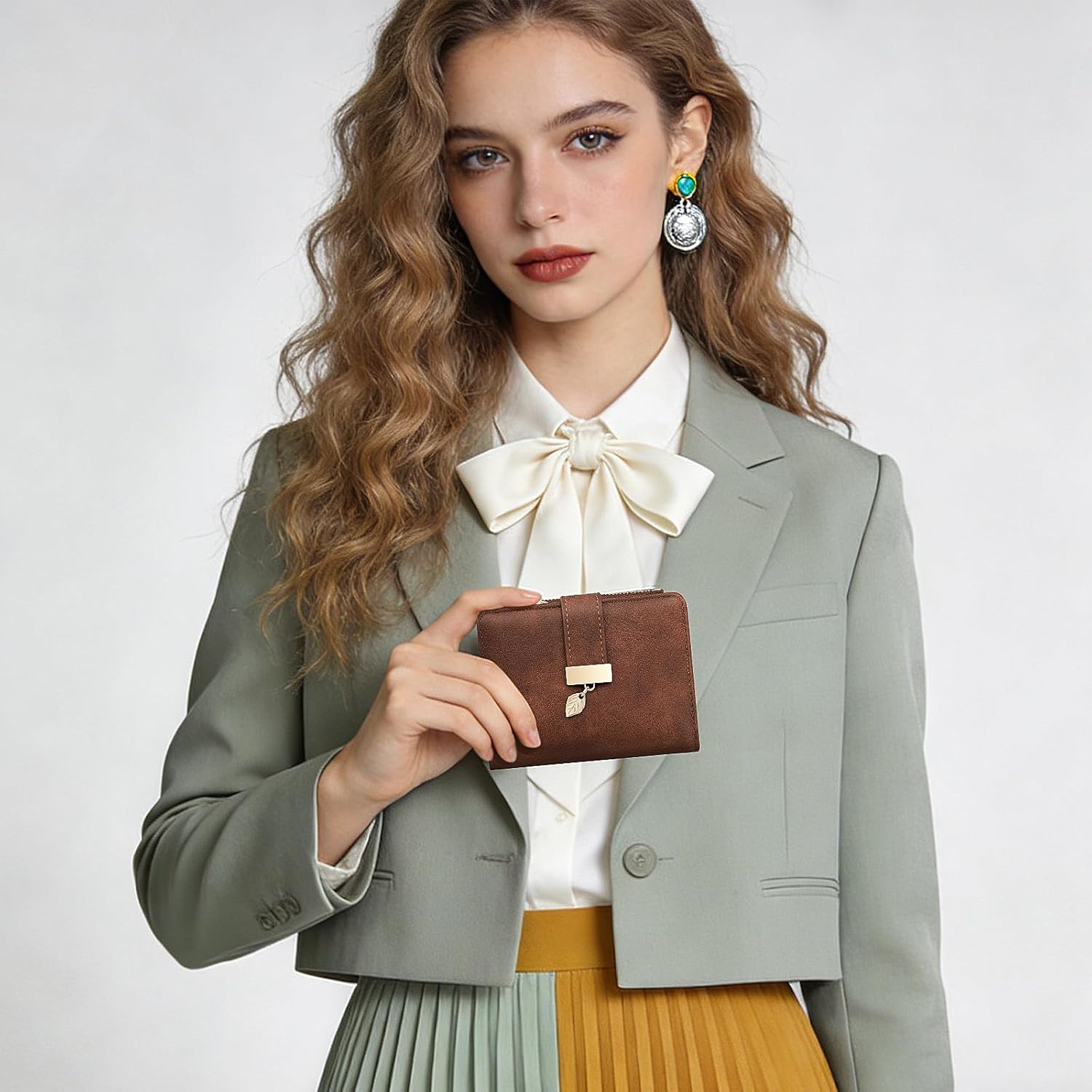 Pomelo Best Wallet Women Large Capacity Bifold Wallets for Women Credit Card Holder 8 Card Slots with 2 ID Window Zipper Coin Pocket Brown - Image 2