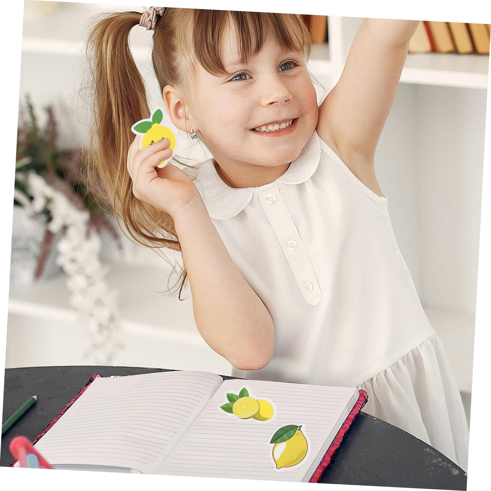 HOMSFOU 50 Pegatinas Adhesivas de Limón Diseño Adorable para Portátil y Maleta, Seguras y Decorativas, Ideales para Decorar y Regalar a Amigos