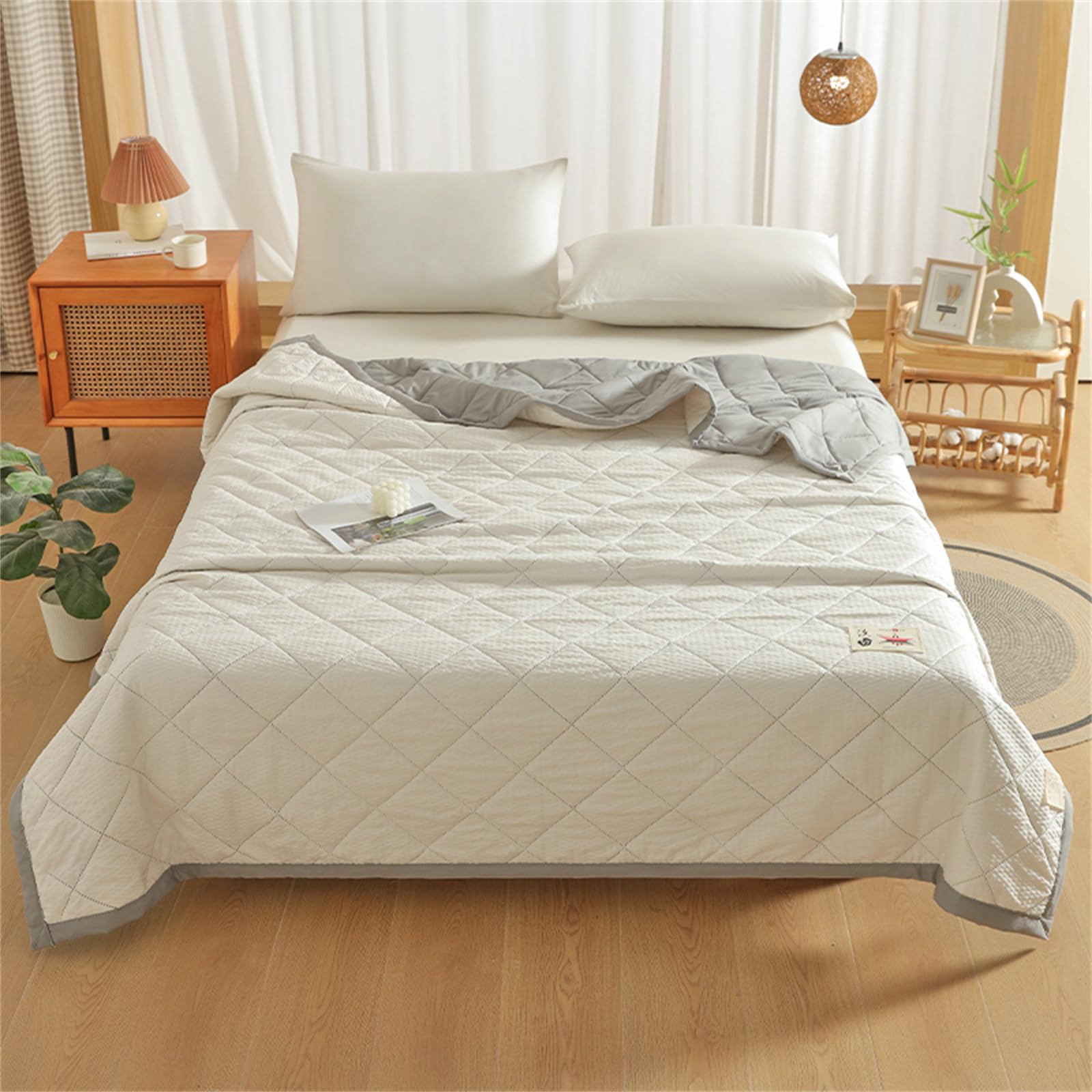 Odot Coverless Duvet 3.5 Tog Single Double King Size, Seersucker Summer Quilted Duvet Cosy and Lightweight Quilt Breathable Bedspreads Quilted Throw for Beds (White Gray,180 * 200cm)