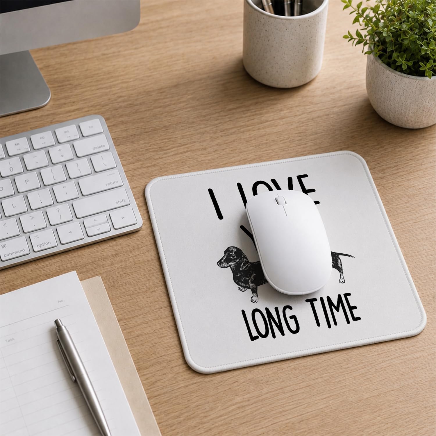 QIYUHOY Dog Mouse Pad,Dachshund Mouse Pads for Desk,Small Mouse Pad，Funny Dog Square Office Laptop,Desk Accessories Office Supplies Gift for Women Teen Girls，9.5x7.9 inches image 2
