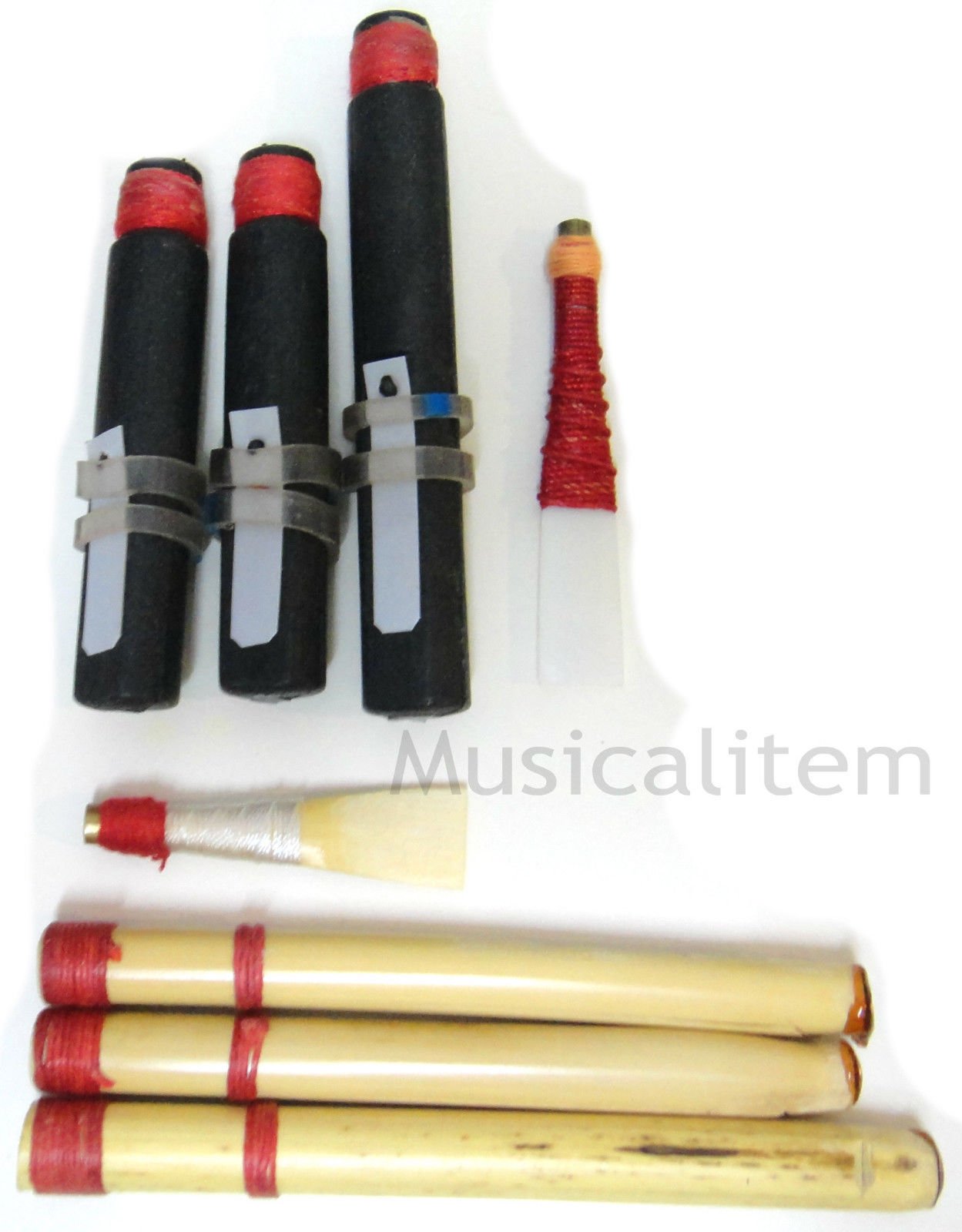 Cornemuse écossaise en palissandre avec finition noire, supports argentés et tartan Royal Stewart - avec livre d'apprentissage (français non garanti) et sac de transport