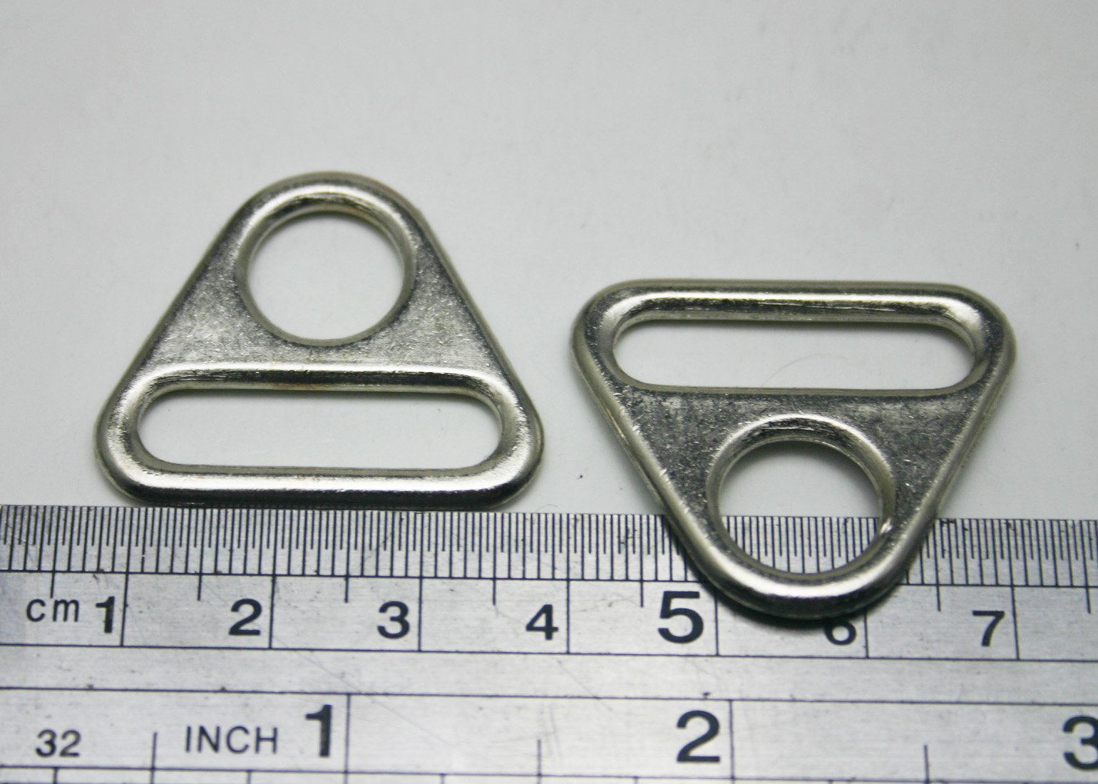 Tianbang Silvery Triangle Buckle String and Bandage Connector 1