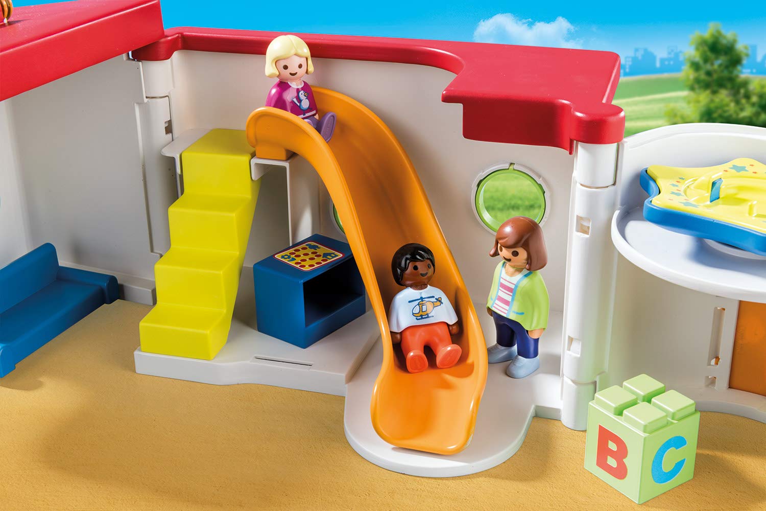 PLAYMOBIL 1.2.3 70399 Mein Mitnehm-Kindergarten mit Schaukel, Karussell und Rutsche, mit Tragegriff zum Zuklappen und Mitnehmen, ab 1 Jahr
