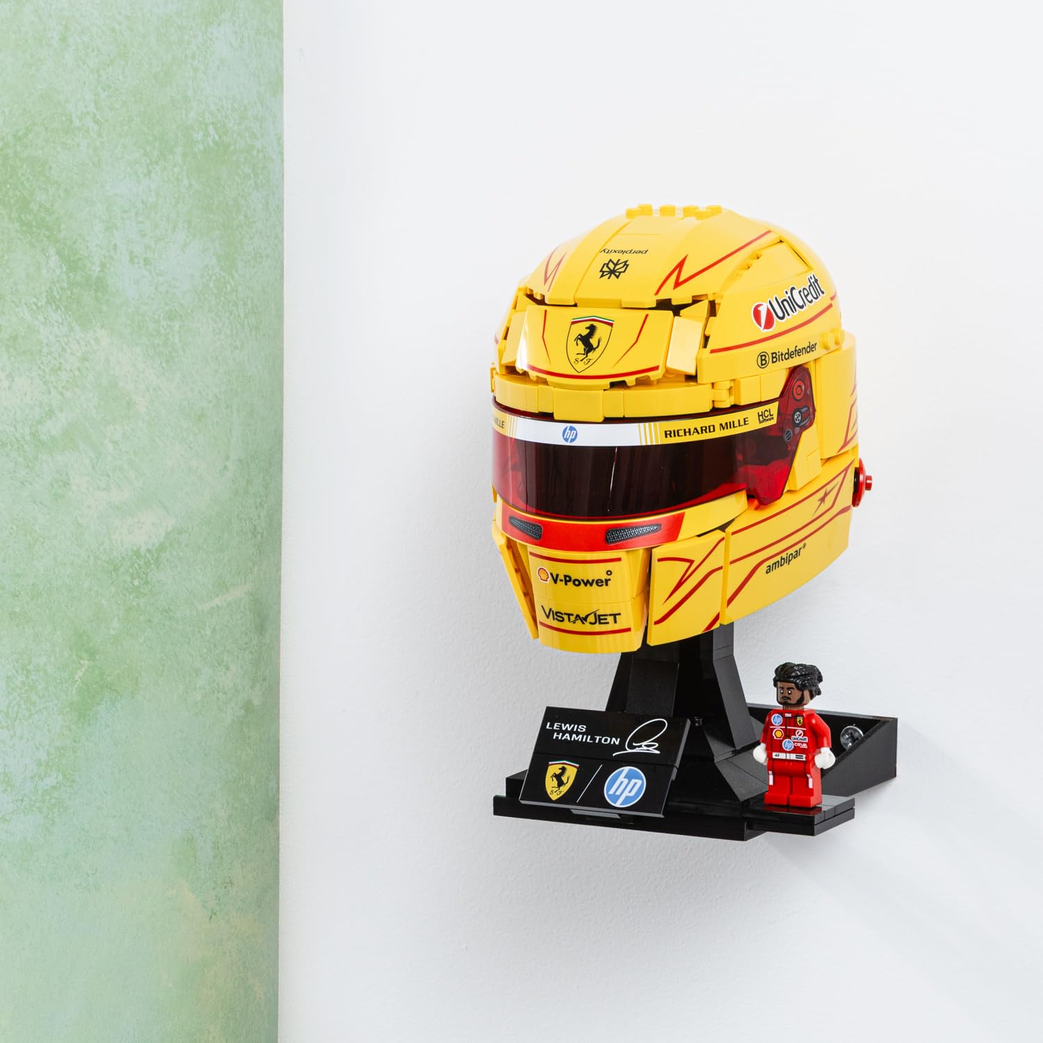 1X Wall Mount Compatible With LEGO Lewis Hamilton Helmet 43022 - Compatible With LEGO Charles Leclerc Helmet 43014 - UK Made - Helmets Not Included – Screws and Wall Plugs Included (Single Pack)