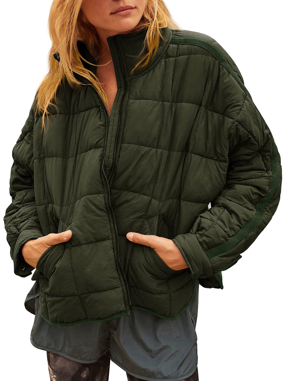 Aiopr Women's Oversized Lightweight Down Coat Long Sleeve Zip Packable Short Puffer Jackets