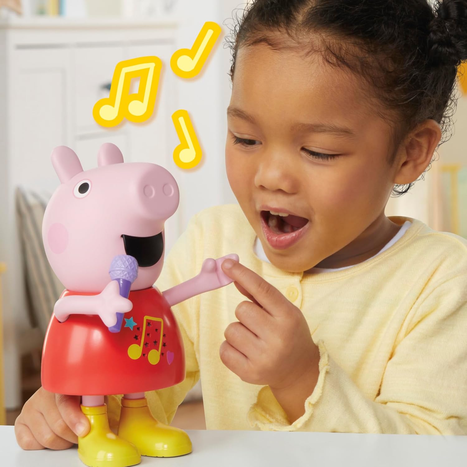 PEPPA PIG Talk & Sing Peppa Doll, Musical Toy with 50+ Sounds, Phrases, and Songs, Preschool Toys for 3 Year Old Girls and Boys and Up