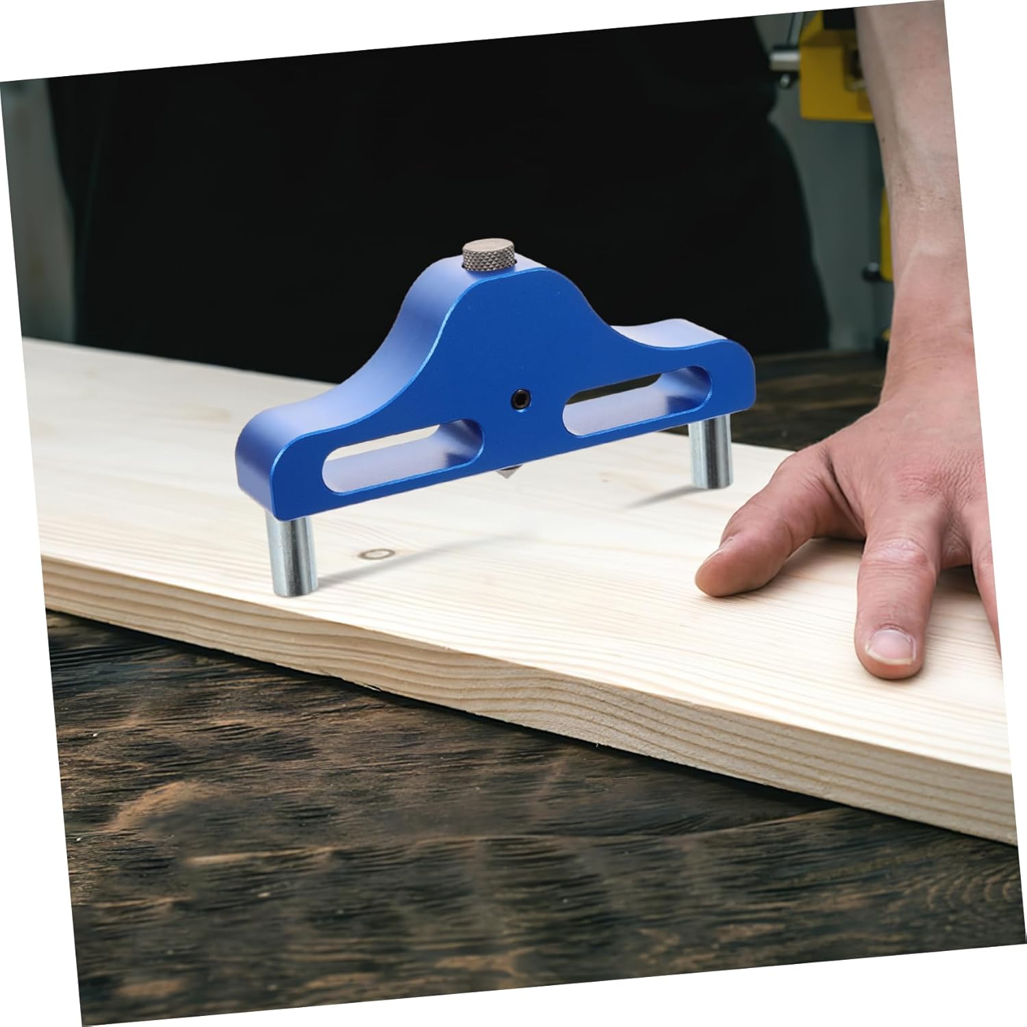 VILLCASE Woodworking Scribe Marker Tool 95mm Offset Marking Gauge Aluminum Alloy Hand Tool for Center Finding Random Color