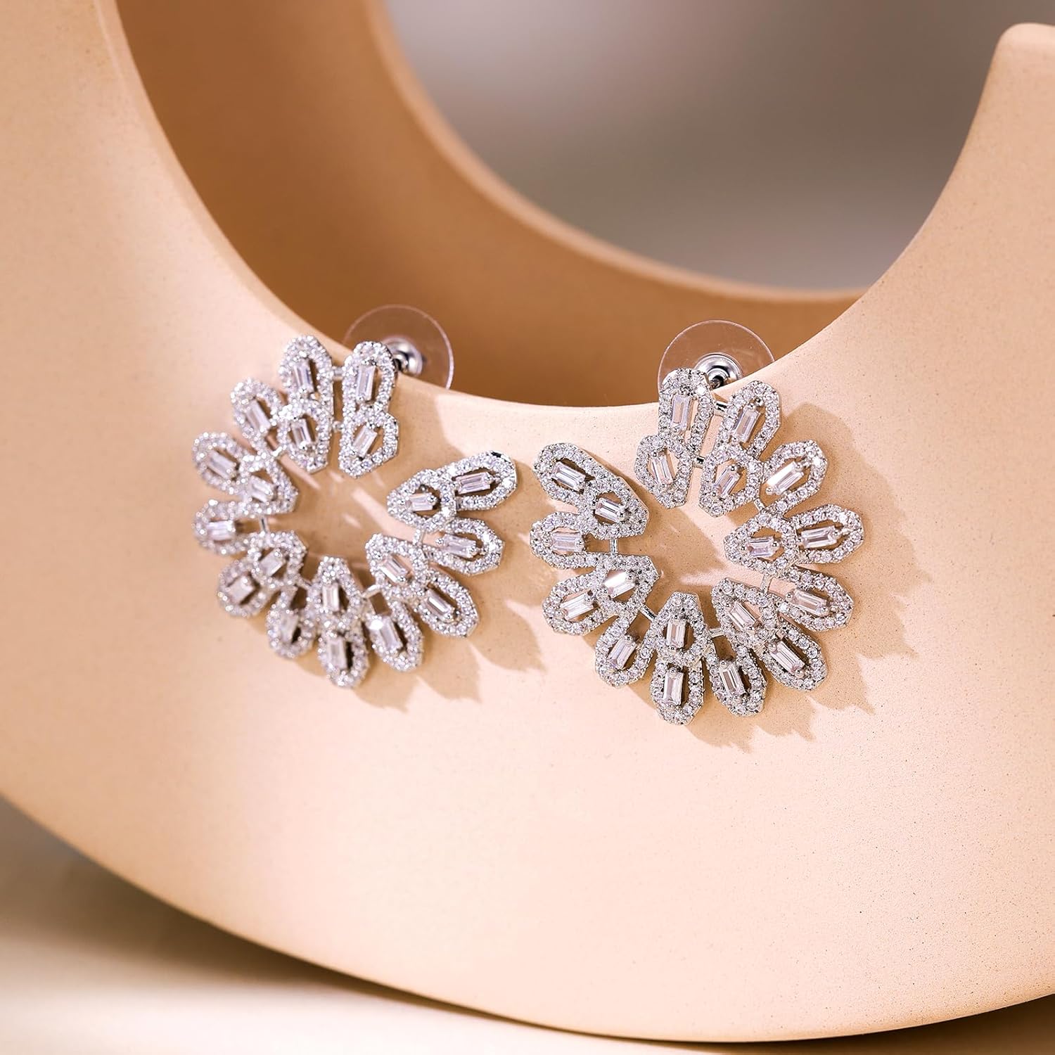 Large Round Crystal CZ Stud Earrings for Women S925 Sterling Silver Hypoallergenic Cubic Zirconia Rhinestone Statement earrings for Wedding Party Prom Gala Gift